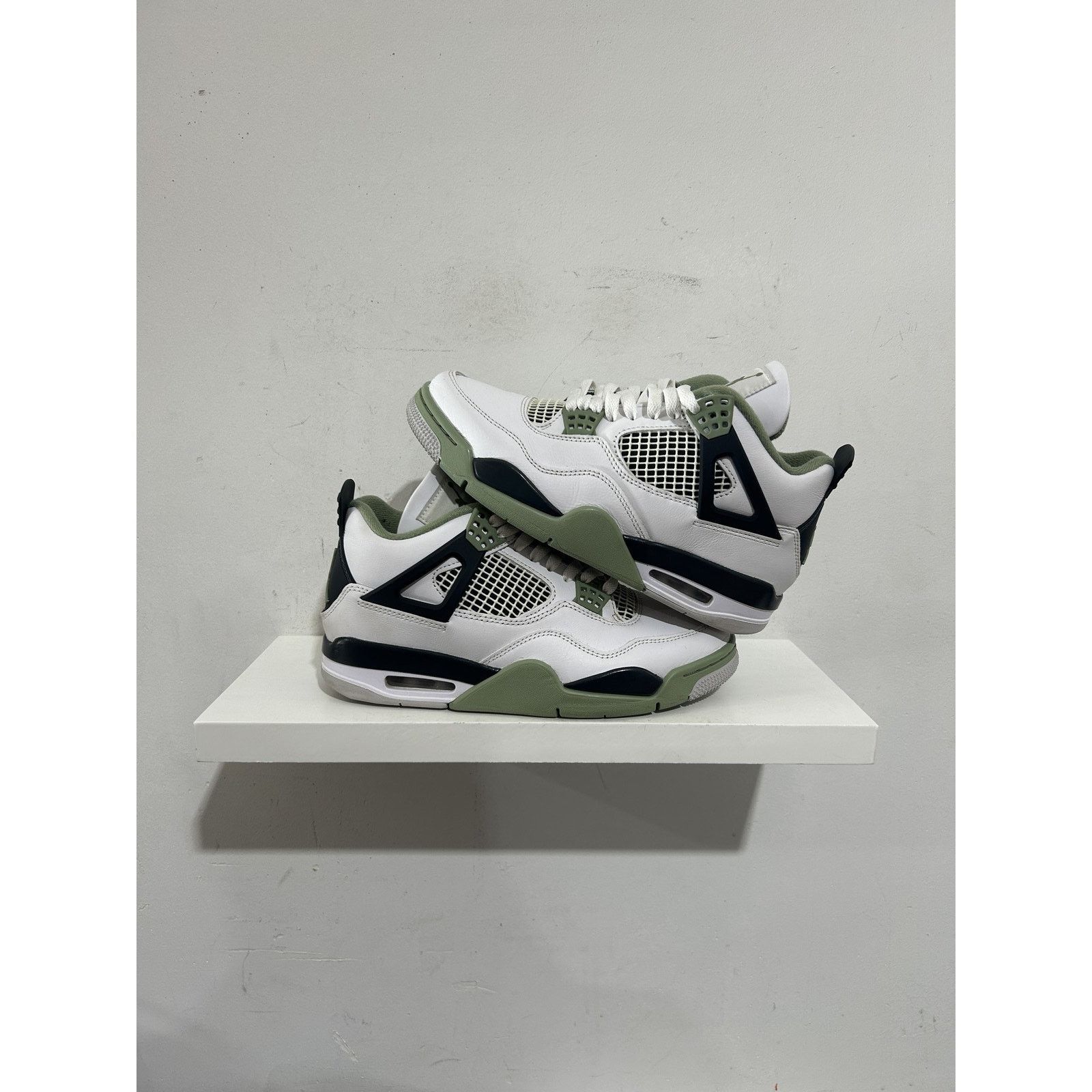 Jordan Brand JORDAN 4 SEAFOAM SIZE 8W (6.5M) PREOWNED Size US 8 / IT 38 - 1 Thumbnail
