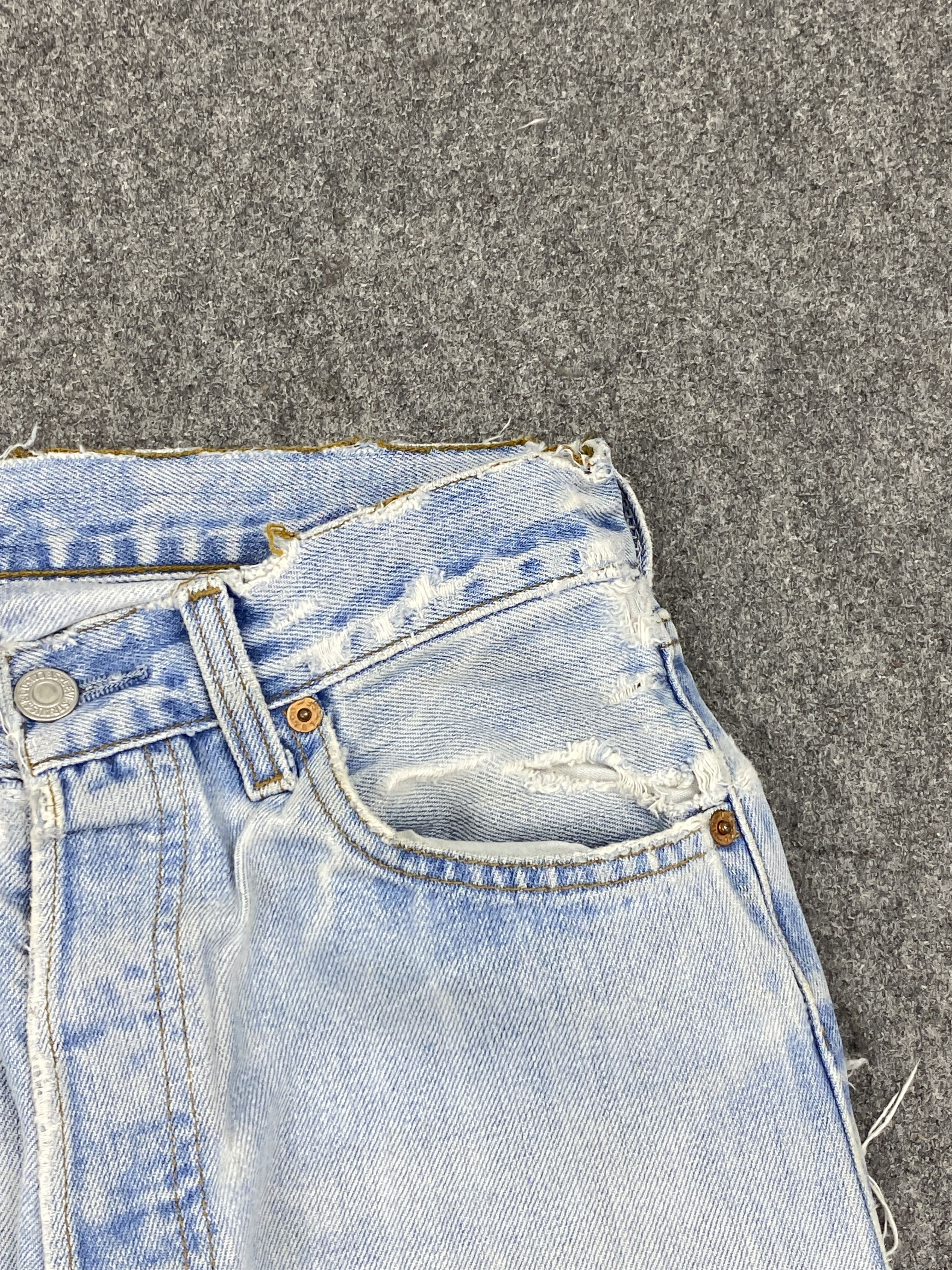 Levi's Vintage Levis 501 Light Wash Ripped Jeans DP2754 Size US 28 / EU 44 - 10 Thumbnail