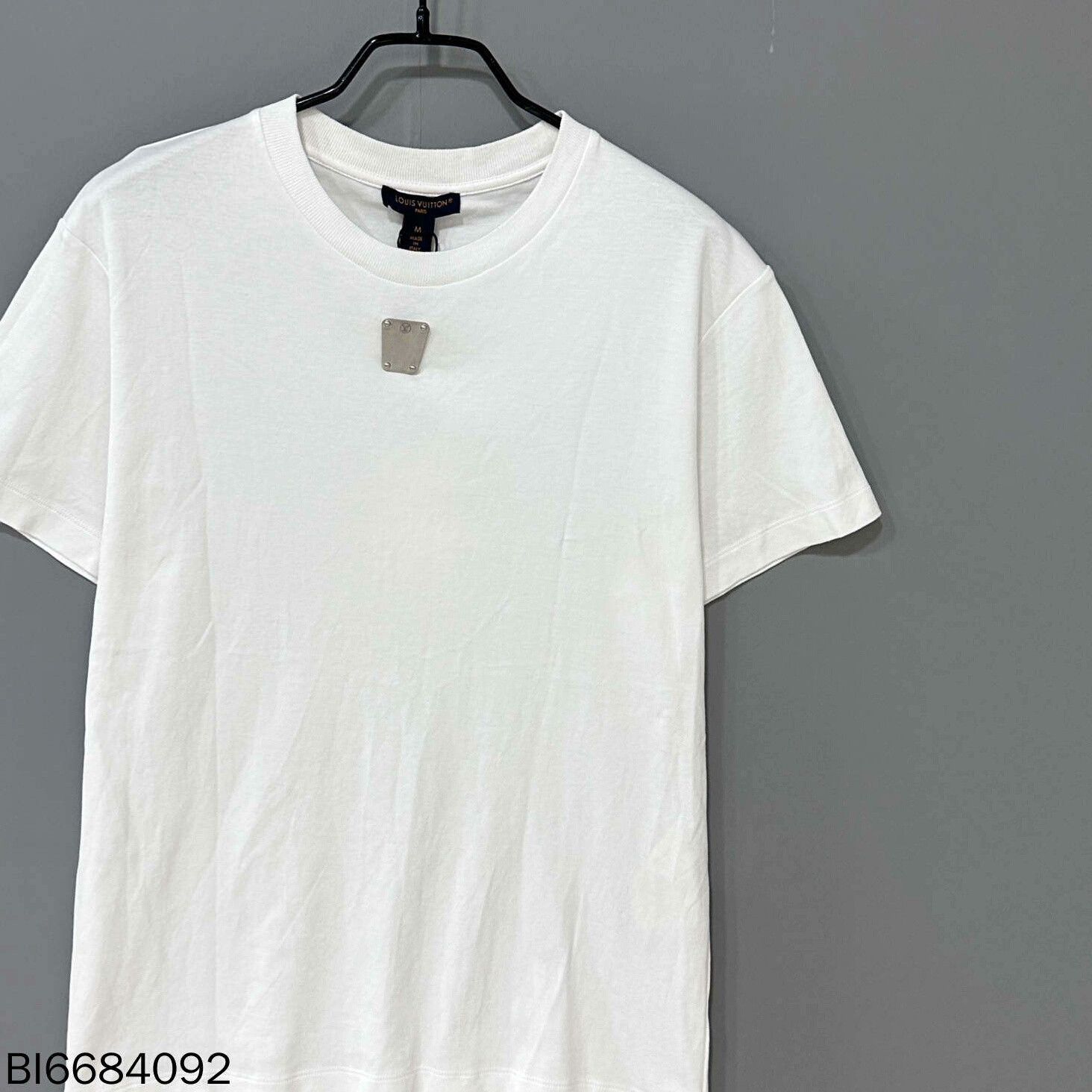 Louis Vuitton Louis Vuitton White Metal Nameplate Short-Sleeve Size US M / EU 48-50 / 2 - 1 Thumbnail