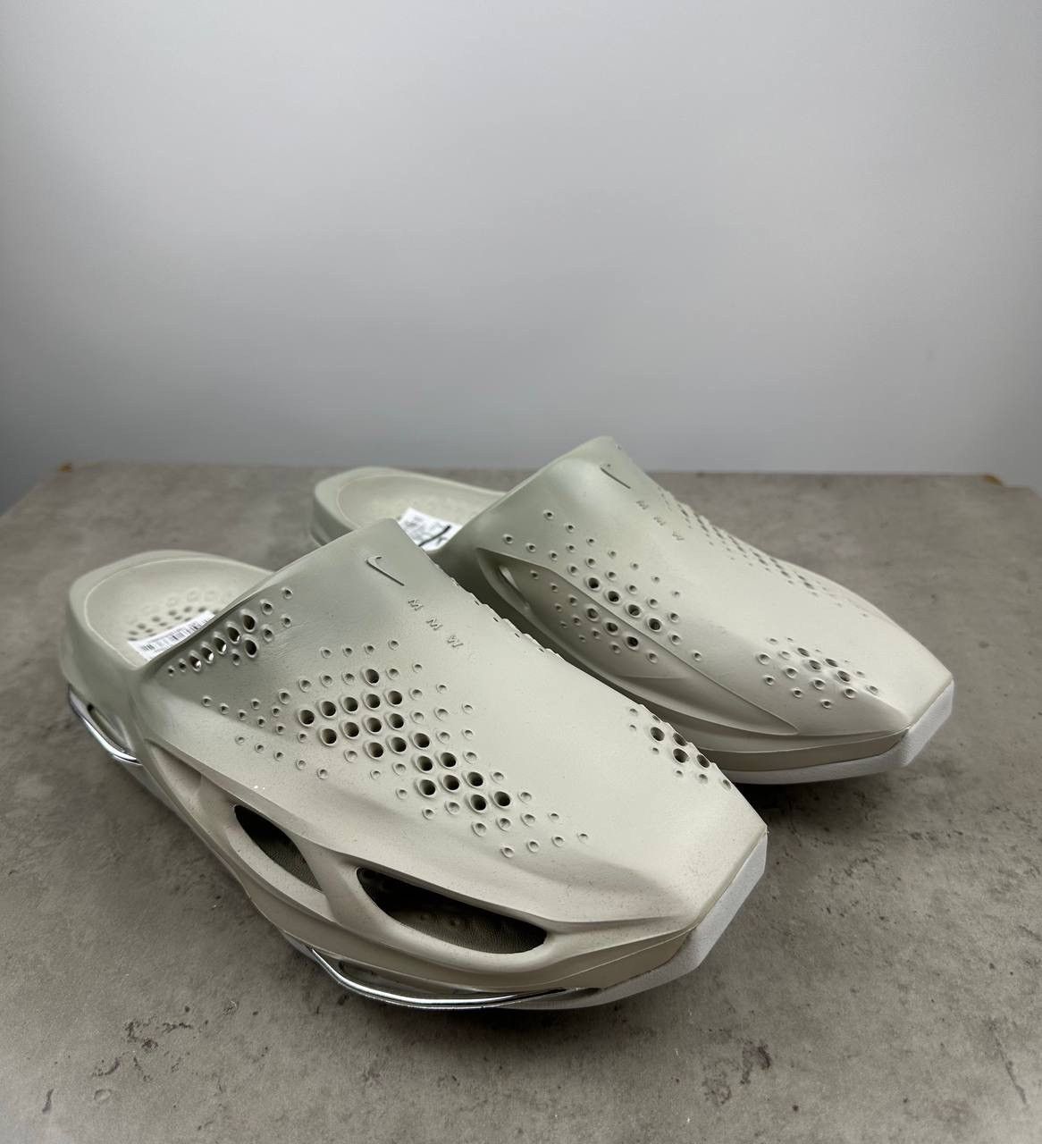 Nike New NIKE MMW 5 Slide Slippers Light Bone Chrome RARE US 8 Size US 8 / EU 41 - 8 Thumbnail