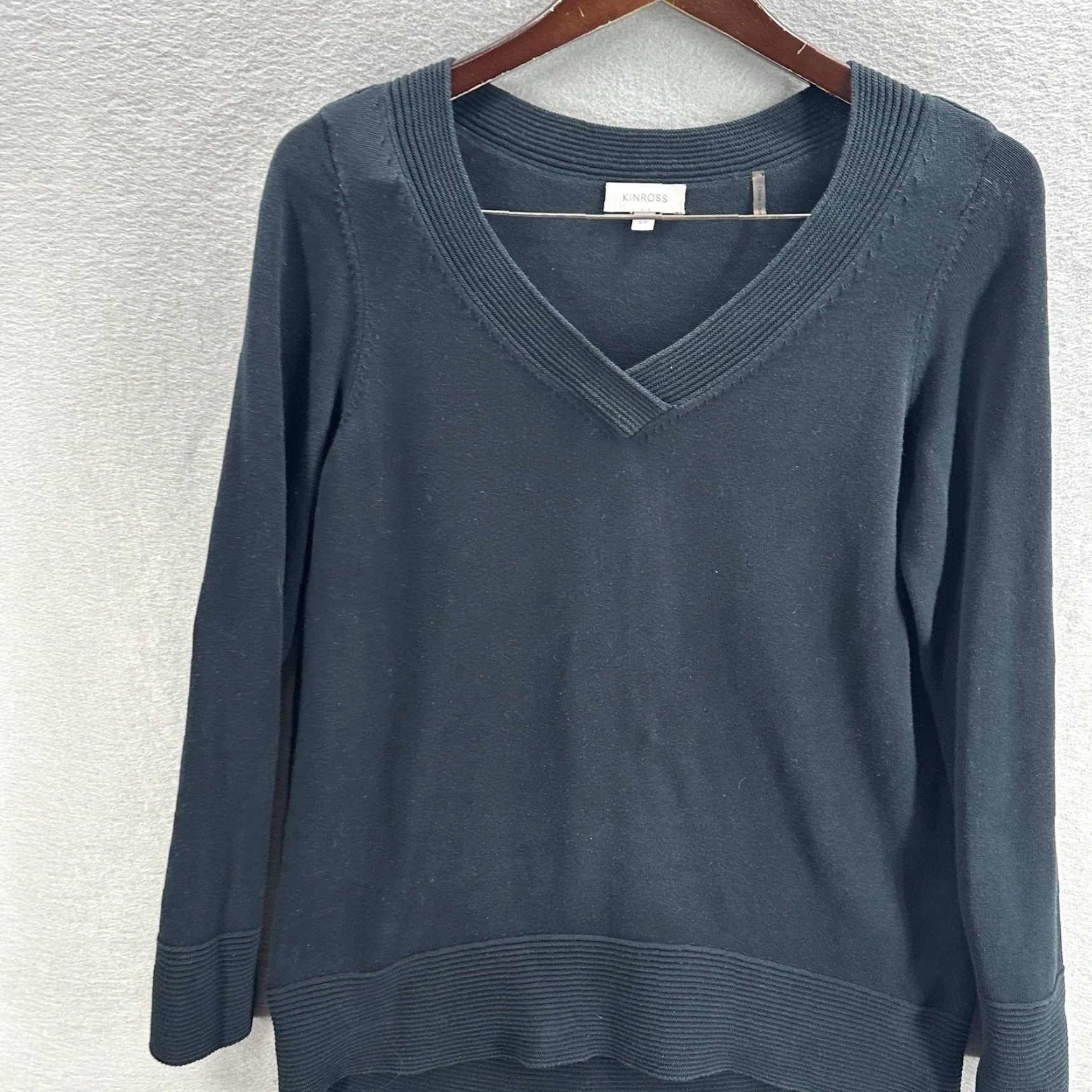 Vintage Kinross Kinross Sweater Womens Small BLue Long Sleeve V Neck Quiet Luxury Cottagecore Size S / US 4 / IT 40 - 3 Thumbnail
