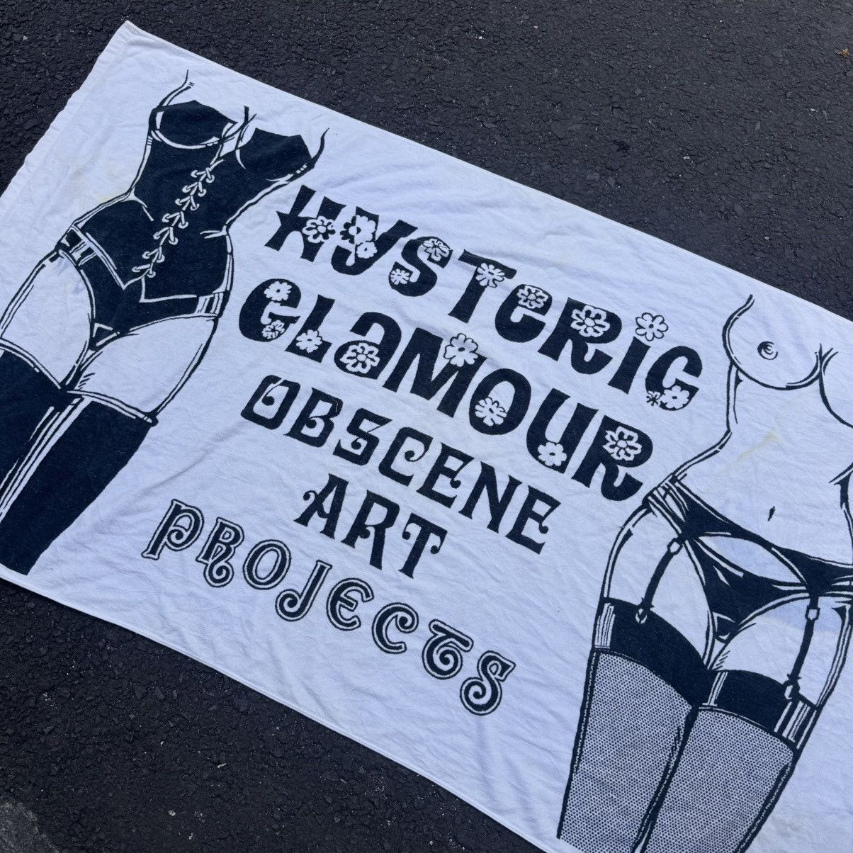Hysteric Glamour Hysteric glamour obscene art projects towel Size ONE SIZE - 2 Thumbnail