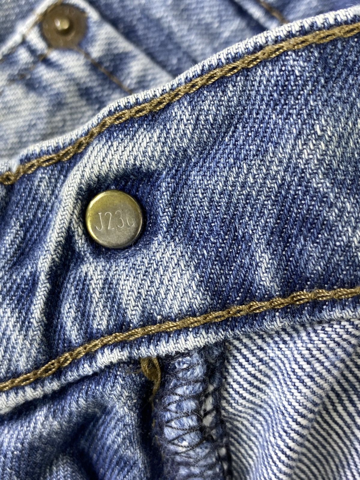 Jean × Levi's × Vintage Vintage Levis 509 Distress Blue Wash Jeans - J930 Size US 32 / EU 48 - 6 Thumbnail