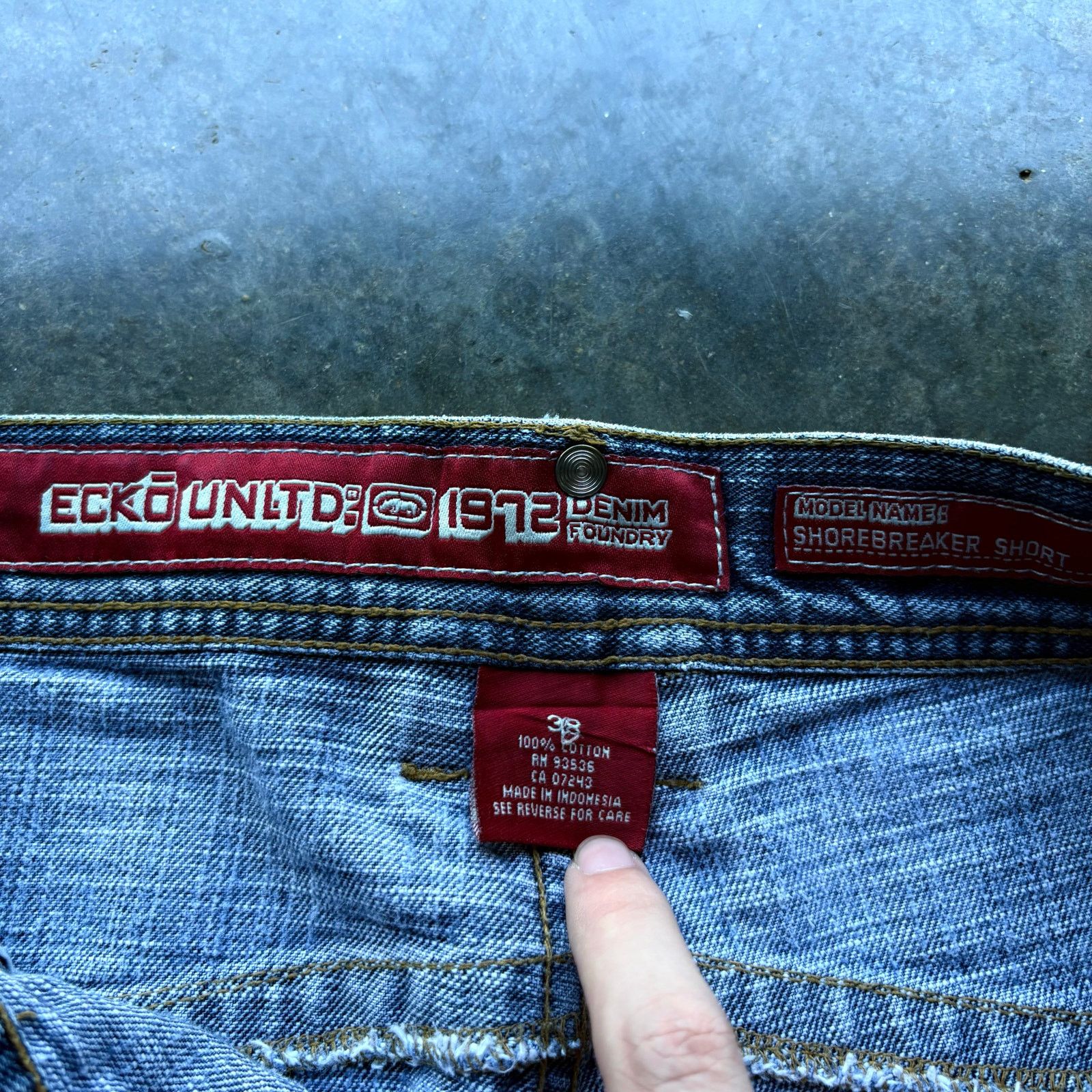 Ecko Unltd. × Vintage Vintage Y2K light wash Ecko UntId Baggy Jorts Size US 38 / EU 54 - 4 Thumbnail