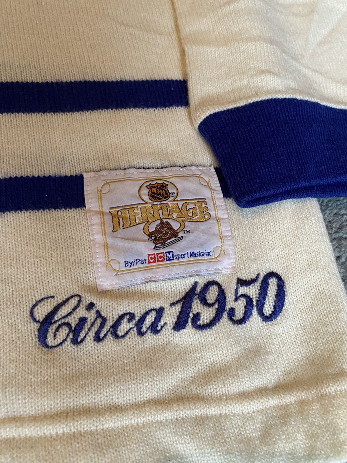 Ccm × NHL × Vintage Vintage CCM 1950s Knitted Toronto Maple Leafs Jersey Size US XL / EU 56 / 4 - 3 Thumbnail