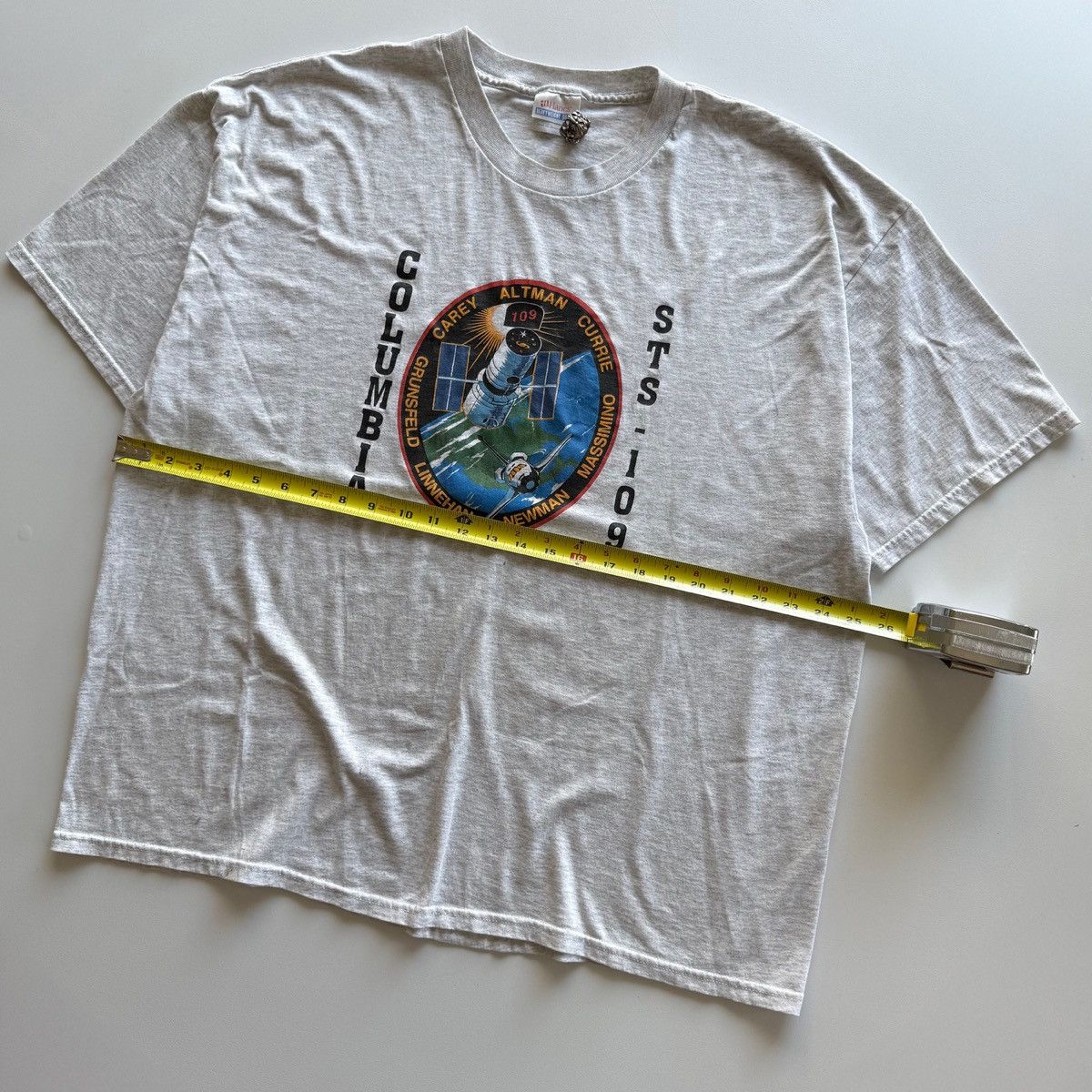 Vintage 2002 Vintage NASA Columbia STS-109 Tee Size US XXL / EU 58 / 5 - 6 Thumbnail