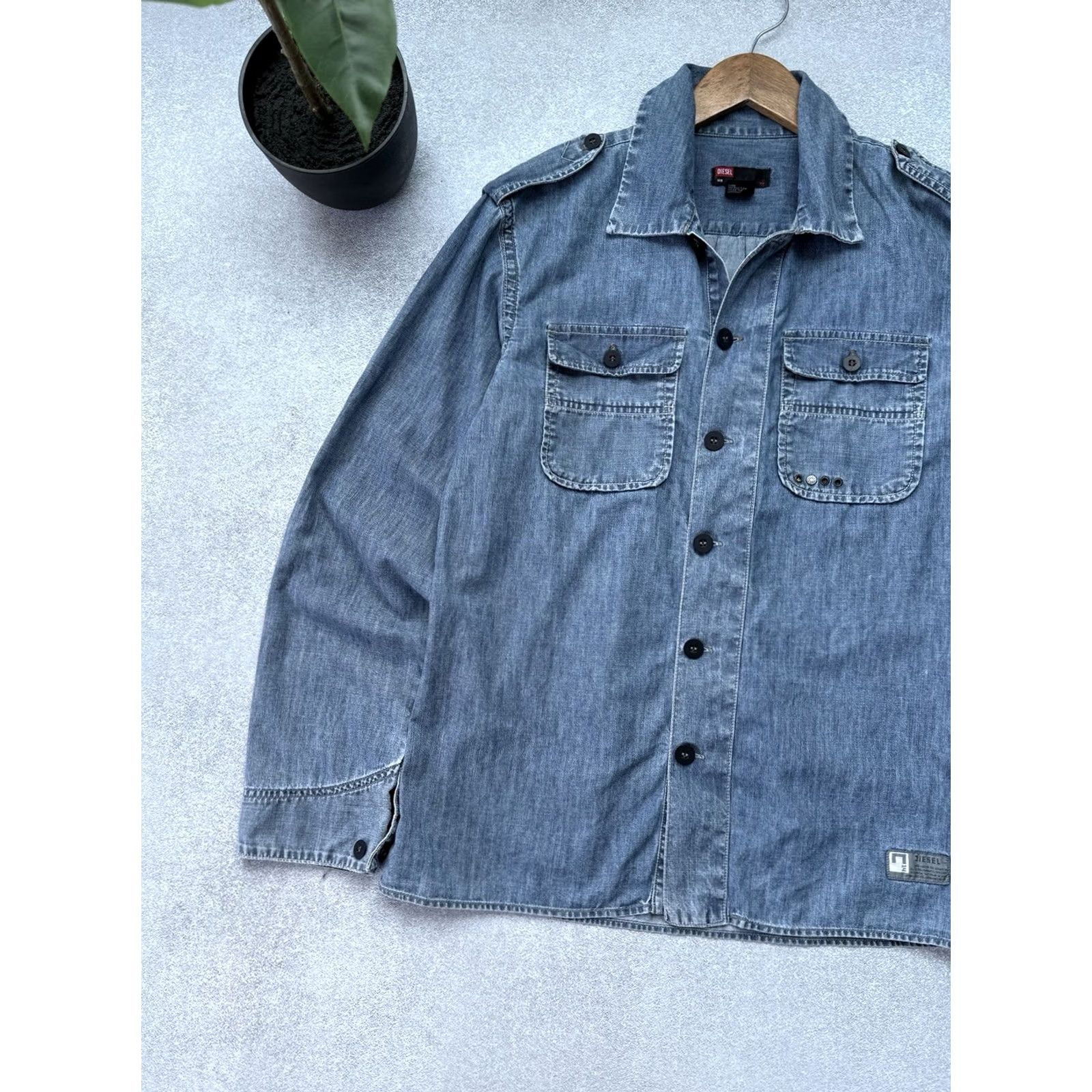 Diesel VINTAGE Diesel Button Up Denim Shirt Pocket Workwear Blue Men’s L Shirt Size US L / EU 52-54 / 3 - 3 Thumbnail