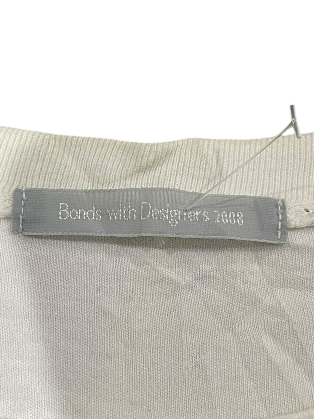 Moschino VTG Moshino AW2008 Bonds With Designers LOVE PEACE Sz S Tee Size S / US 4 / IT 40 - 9 Thumbnail