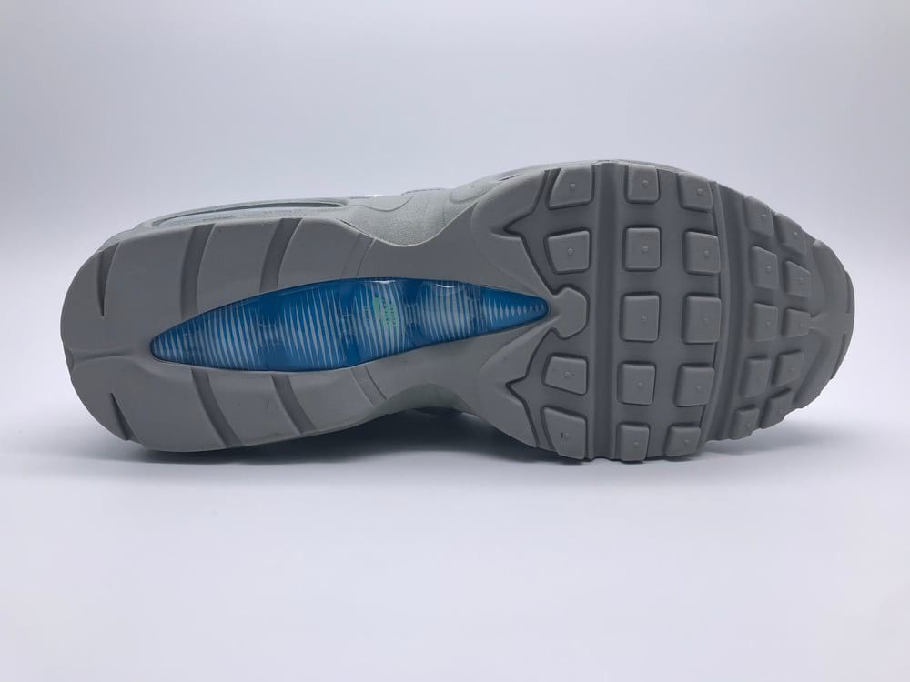 Nike Nike Air Max 95 Essential Clear Emerald 2018 Size US 10 / EU 43 - 5 Thumbnail