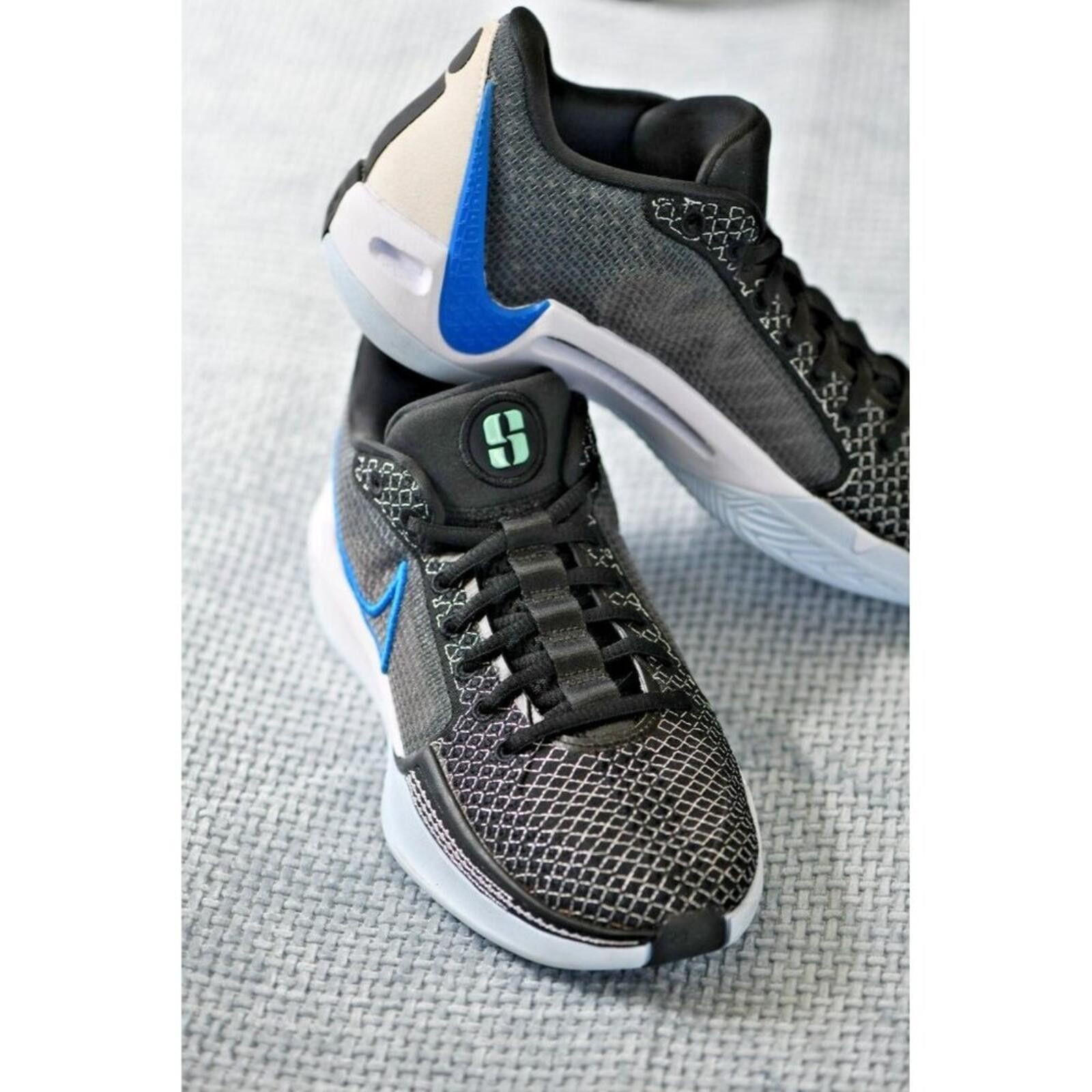 Nike NIKE Sabrina 1 "Family Bonds" Basketball Shoe | FQ3381-001 Size US 6 / IT 36 - 3 Thumbnail