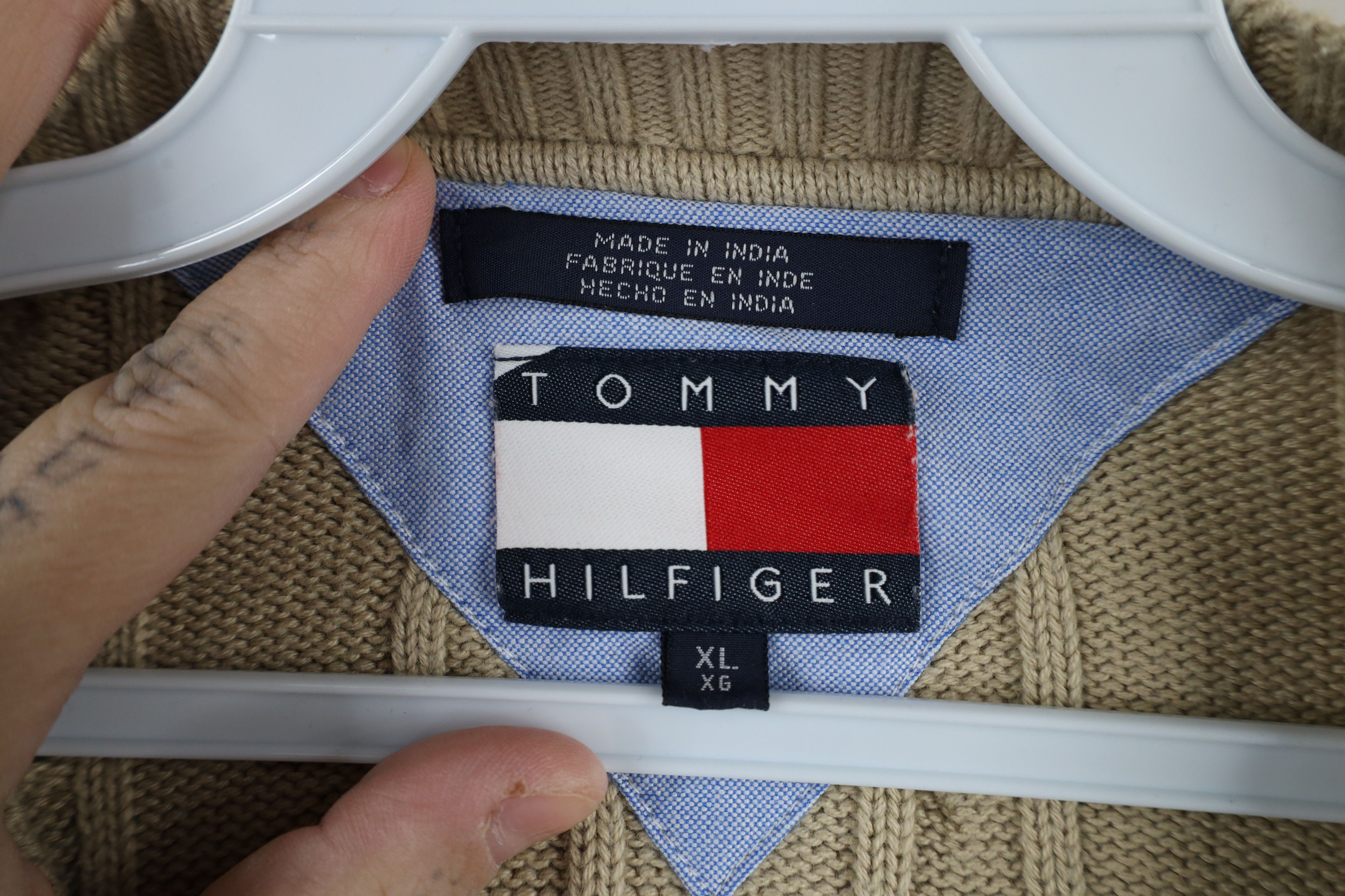 Tommy Hilfiger × Vintage Vintage 90s Tommy Hilfiger Cable Knit Crewneck Sweater Beige Size US XL / EU 56 / 4 - 7 Thumbnail