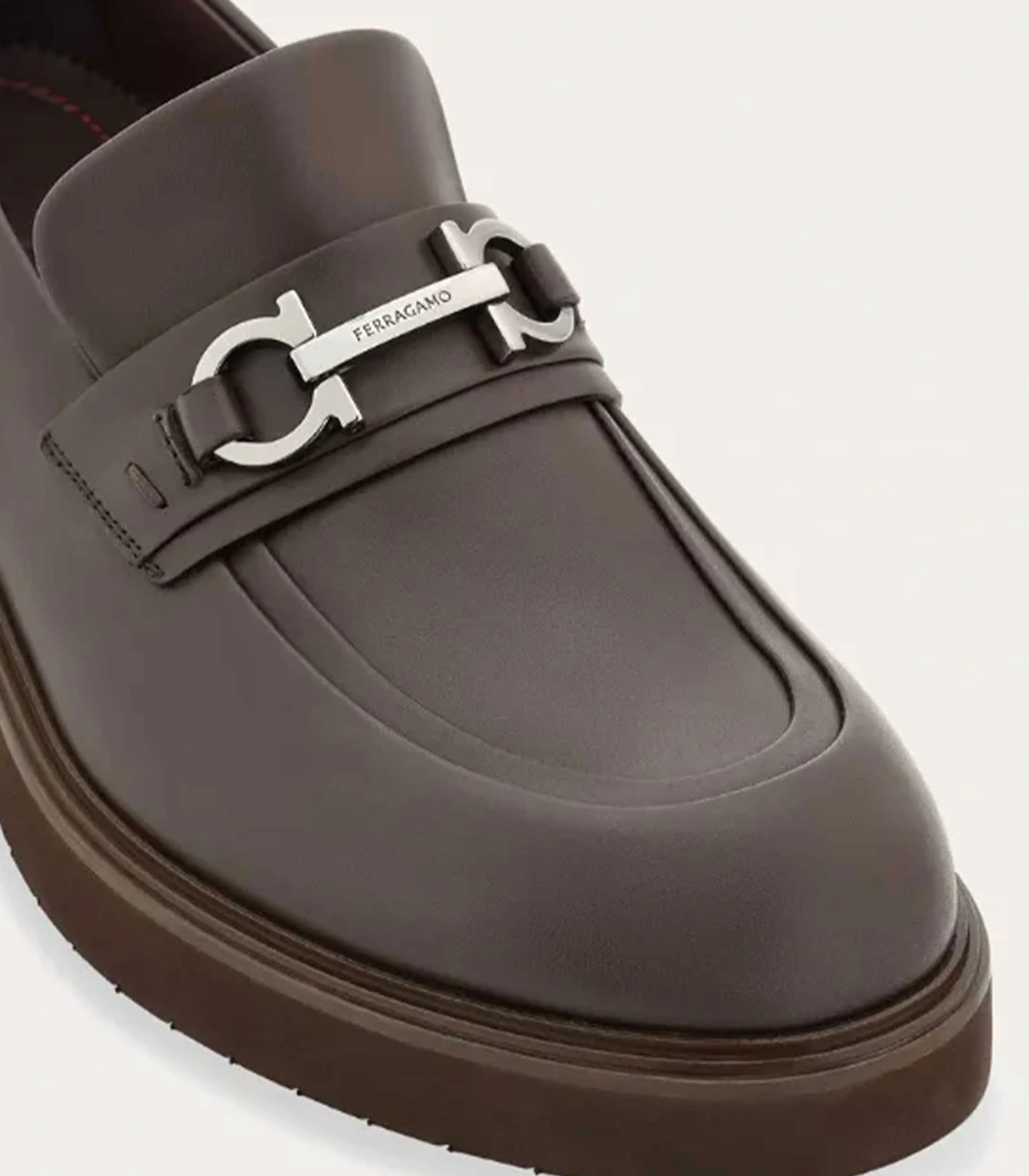 Salvatore Ferragamo o1s1rm0126 Fiorello Loafers in Dark Brown Size US 9 / EU 42 - 6 Thumbnail
