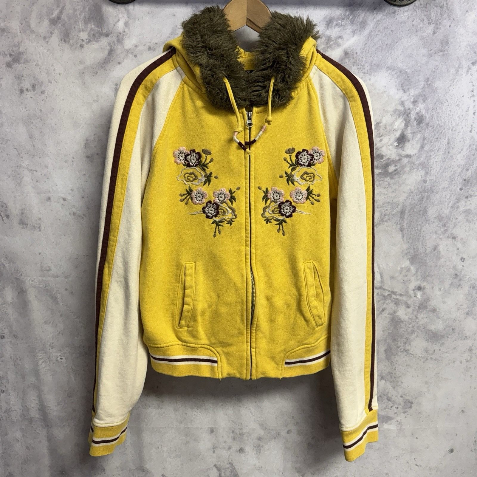 Lucky Brand Vintage Lucky Brand Womens Hoodie Japan Embroidered Souvenir Size L / US 10 / IT 46 - 1 Thumbnail