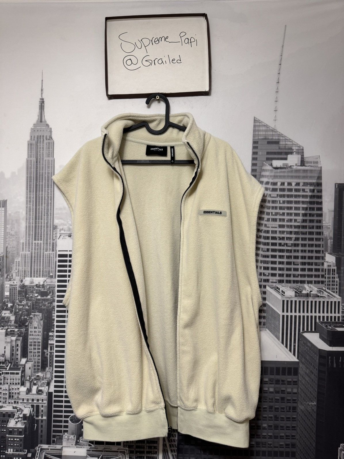 Fear of God Fear of God Essentials Polar Zip Cream SZ Medium 💥 Size US M / EU 48-50 / 2 - 1 Thumbnail