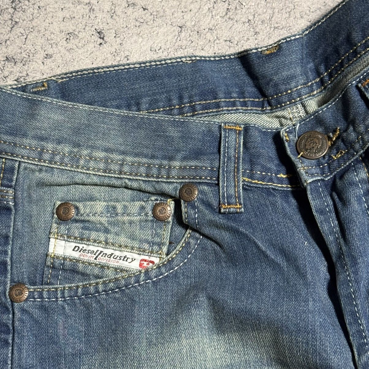Diesel Vintage Diesel Faded Jeans Size US 29 - 8 Thumbnail