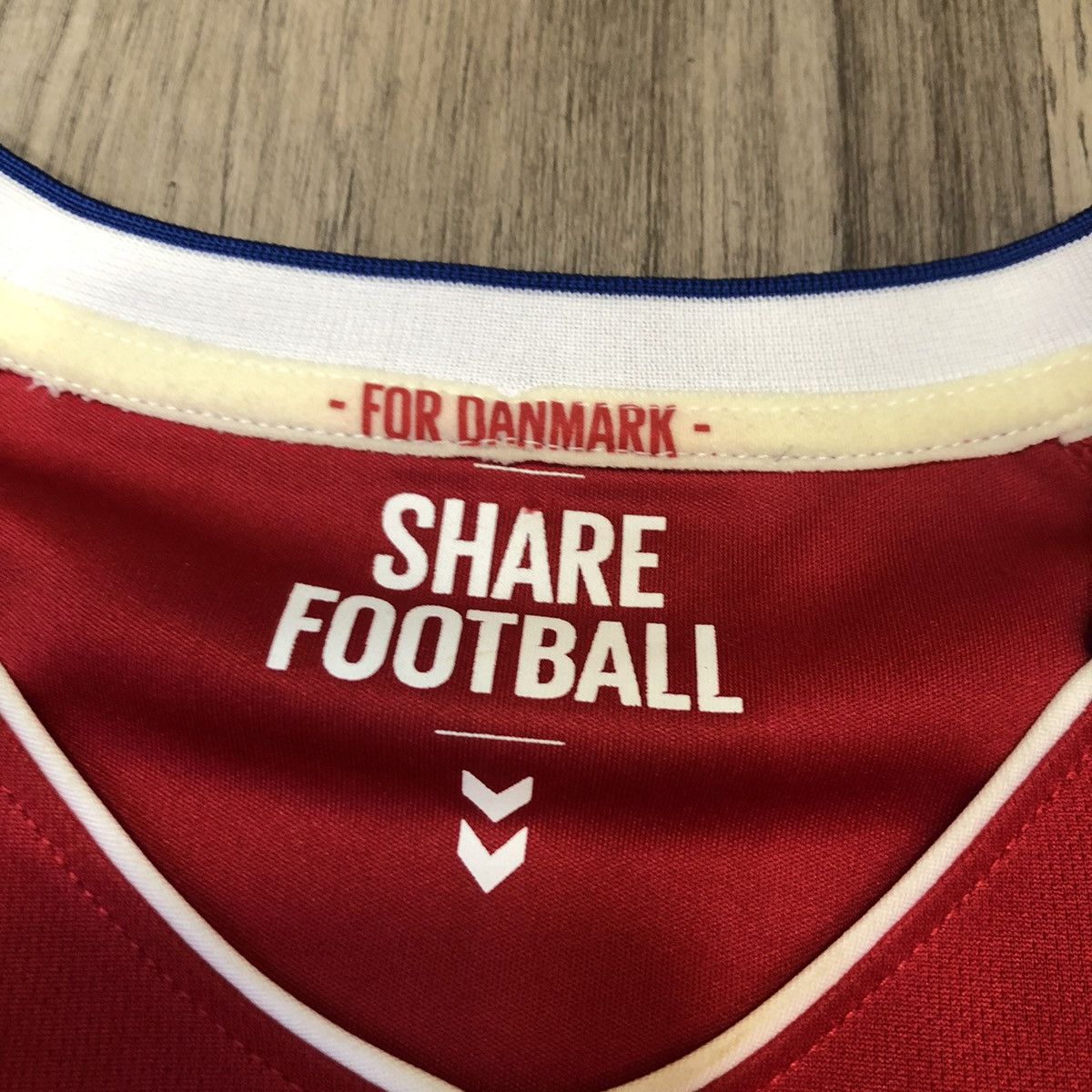 Hummel Denmark World Cup 2018 home shirt #10 Eriksen Size US S / EU 44-46 / 1 - 7 Thumbnail