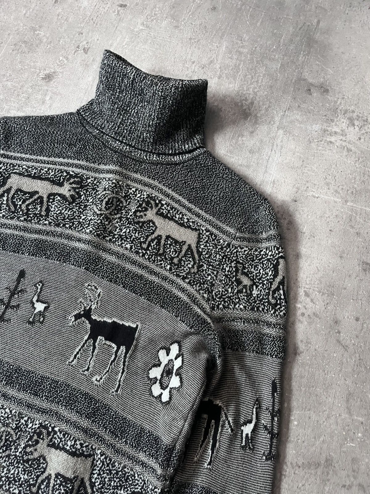 Chanel Chanel Deer Cashmere Turtleneck Sweater grey rare Size S / US 4 / IT 40 - 5 Thumbnail