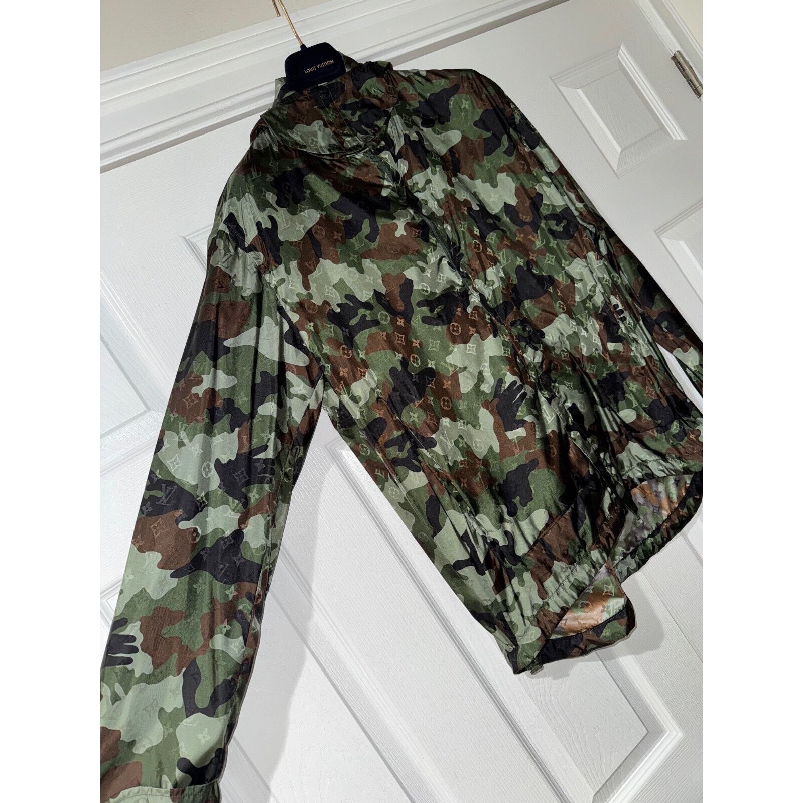 Louis Vuitton Louis Vuitton Virgil Abloh Monogram Windbreaker Jacket 48 Size US M / EU 48-50 / 2 - 7 Thumbnail