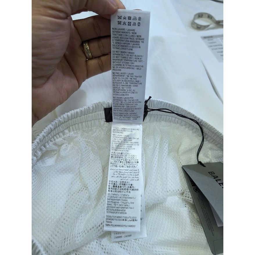Balenciaga o1rshd1 Light Track Nylon Tracksuit Pants in White Size US 32 / EU 48 - 17 Thumbnail
