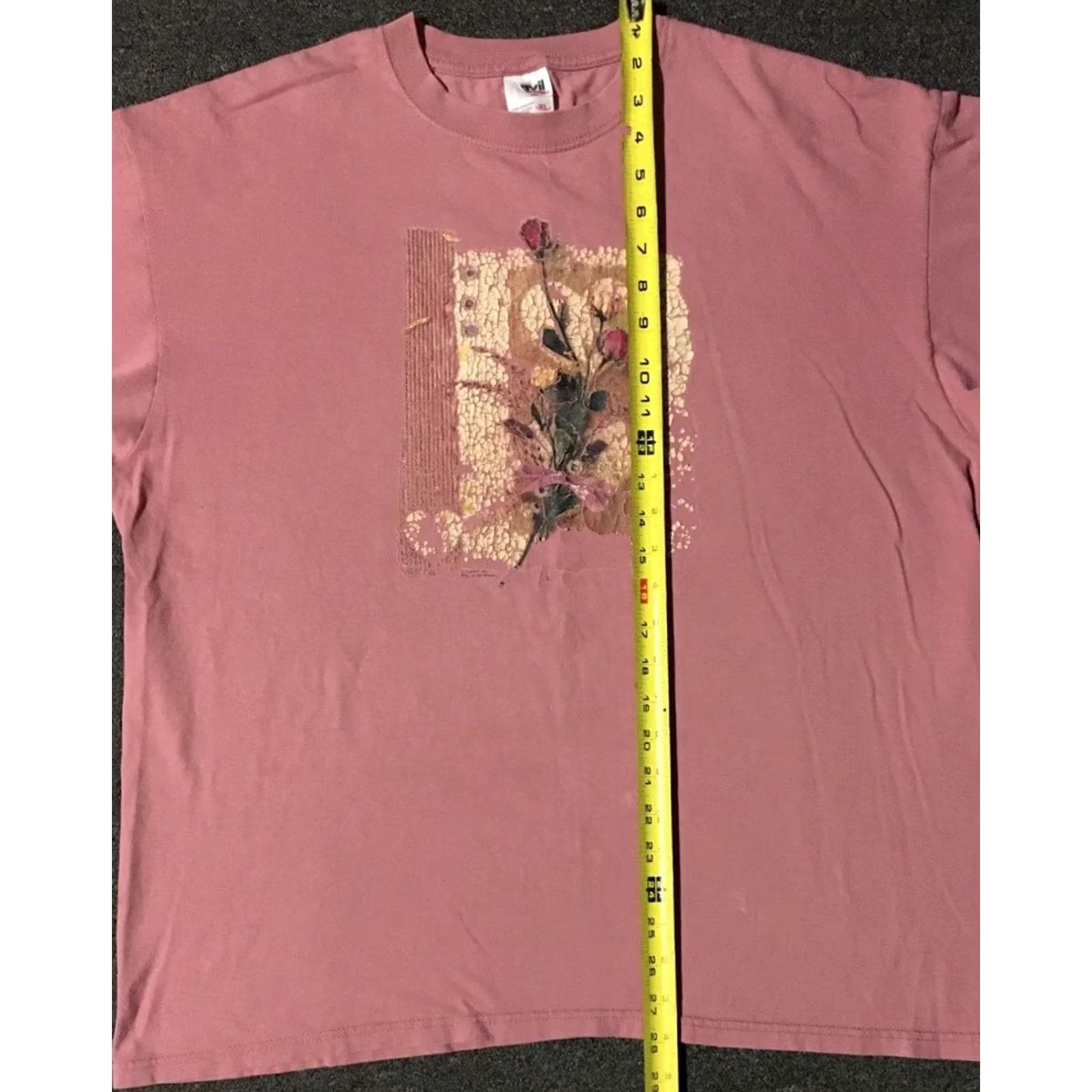 Vintage VINTAGE Love Nature Art Rose Grunge Punk 90s Shirt XL Men Red Heart Flowers Distressed T-Shirt Size US XL / EU 56 / 4 - 8 Thumbnail
