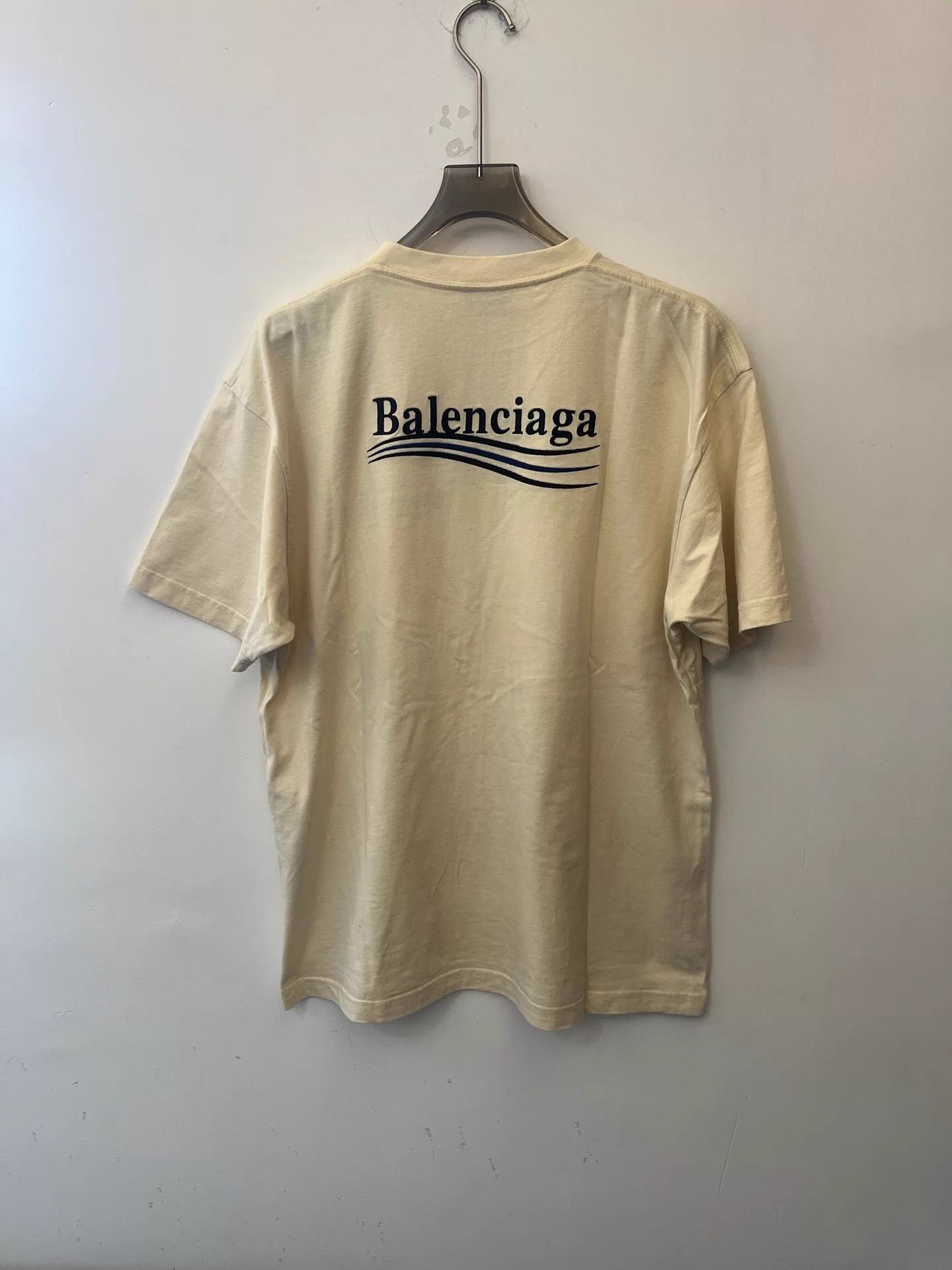 Balenciaga Balenciaga Logo Print Crewneck Short Sleeve Tee Beige S Size US S / EU 44-46 / 1 - 4 Thumbnail