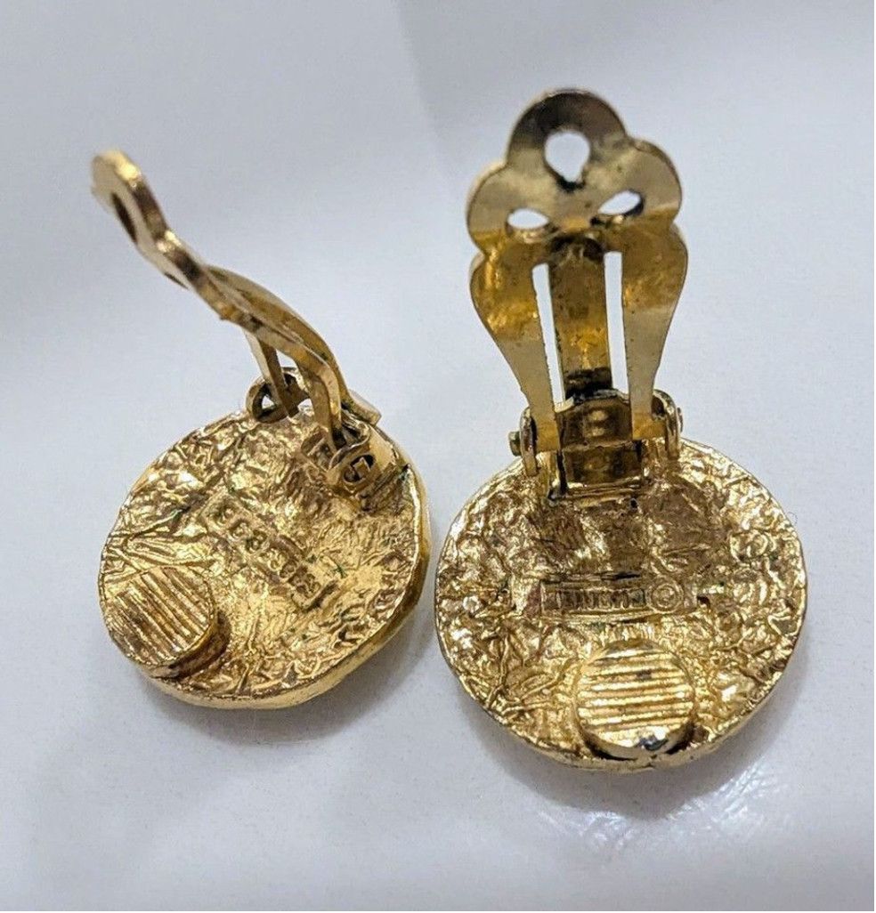 Chanel Chanel Vintage Door Knocker Clip-on Earrings Gold Size ONE SIZE - 4 Thumbnail