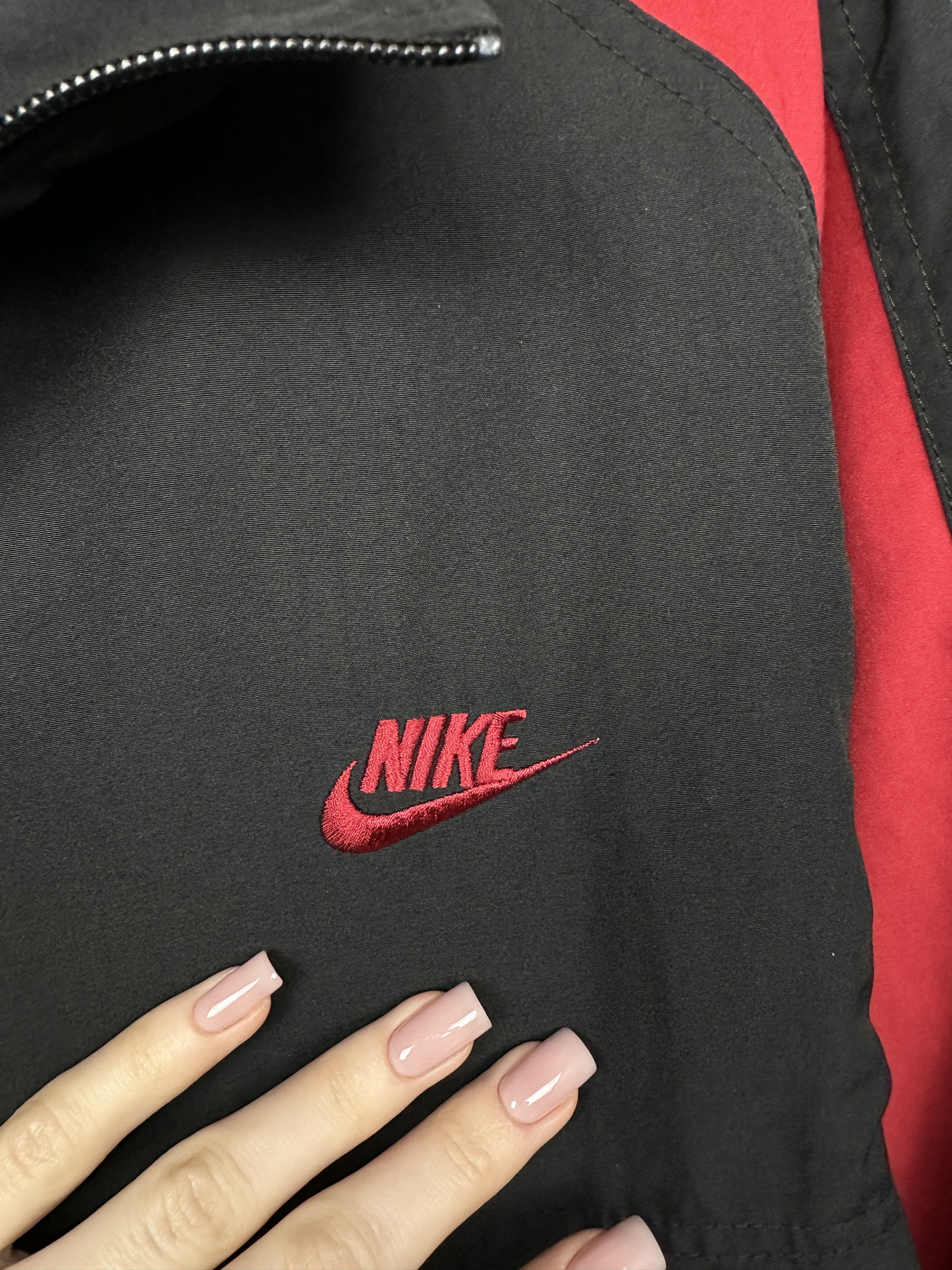 Nike Nike Vintage Mens Nylon Track Top Jacket Size US XL / EU 56 / 4 - 3 Thumbnail