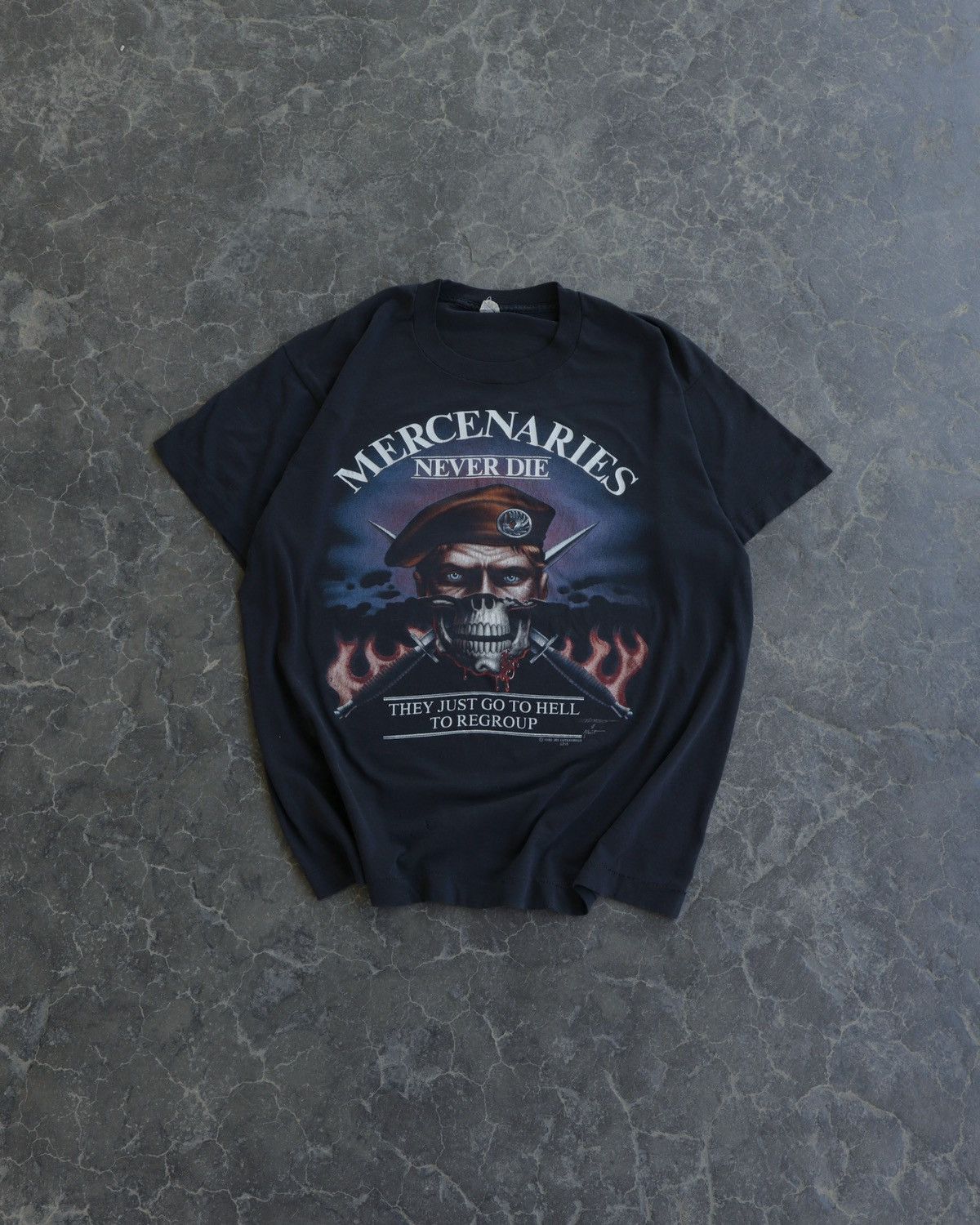 Vintage Vintage Mercenaries Never Die Screen Stars 3D Emblem Tee Size US XL / EU 56 / 4 - 1 Thumbnail