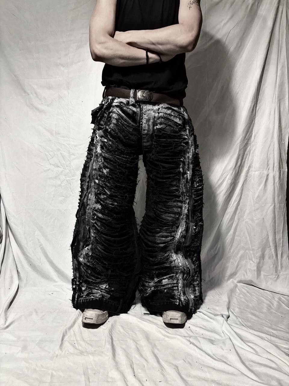 Japanese Brand Handmade Extreme Distressed Wide-Leg Jeans – Avant-Garde Size US 36 / EU 52 - 5 Thumbnail