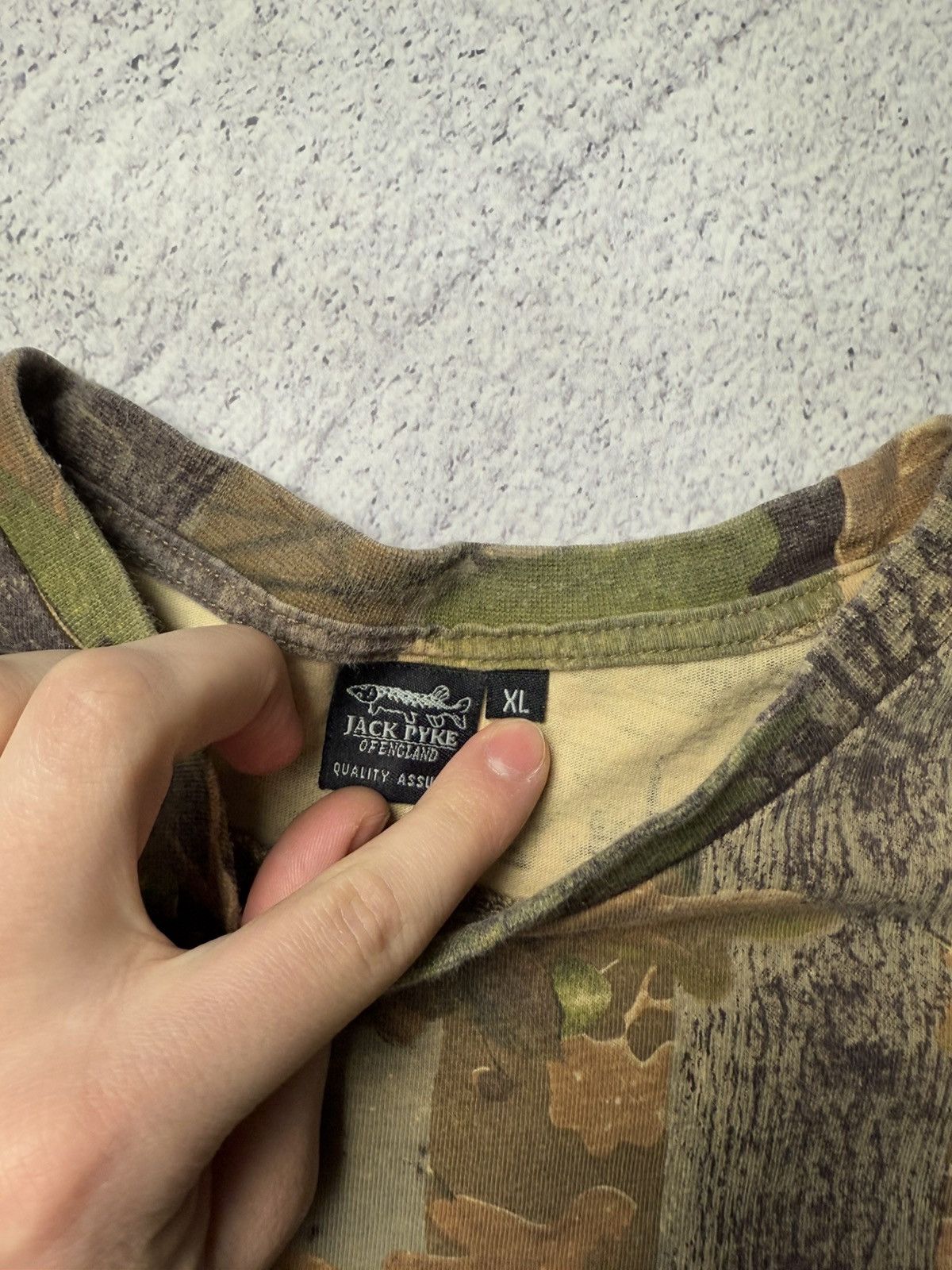 Realtree Crazy Vintage Y2K Realtree Camo T-shirt Carhartt Style Size US XL / EU 56 / 4 - 17 Thumbnail