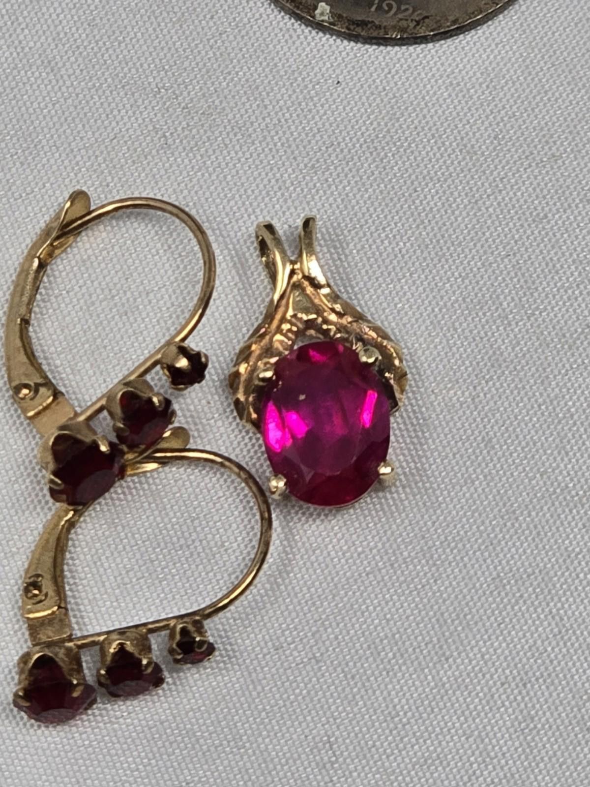The Unbranded Brand ​Vtg 10k Yellow Gold Estate Ruby Pendant & Garnet Earrings Size ONE SIZE - 4 Thumbnail