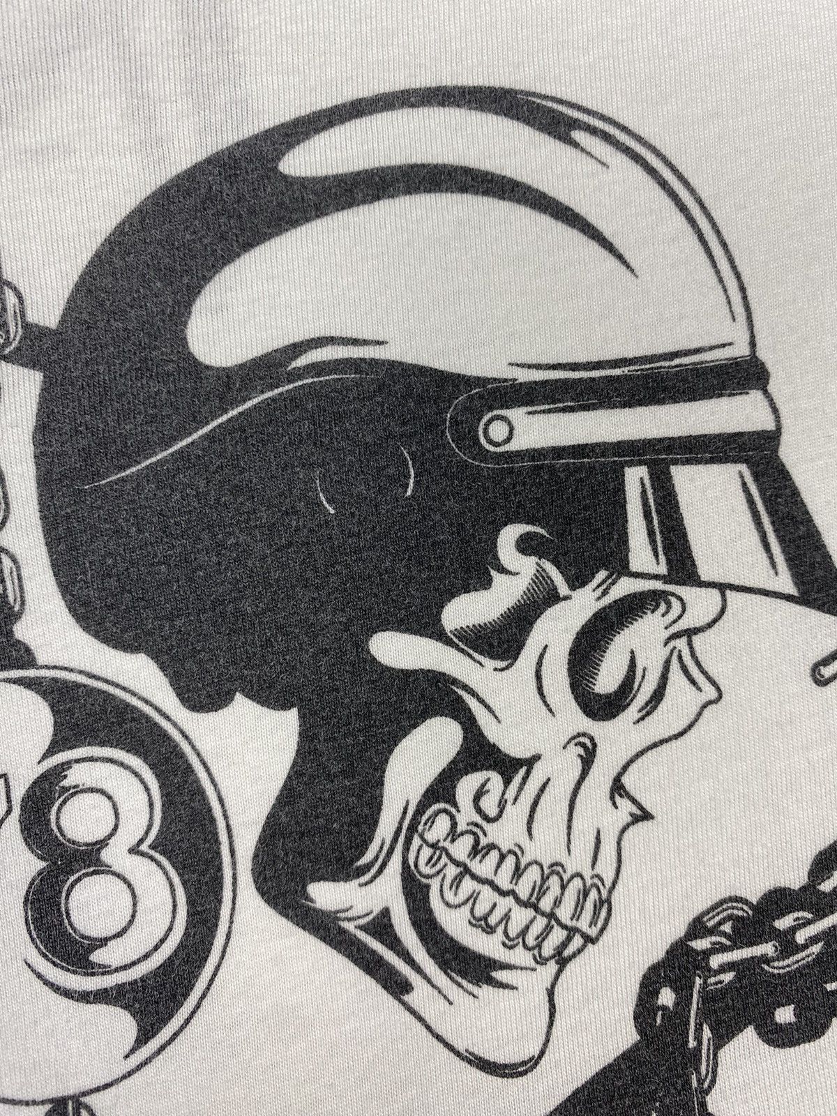 Diesel Vintage 00s Diesel Skulls Biker Motorcycle Y2K Tee Size US L / EU 52-54 / 3 - 10 Thumbnail