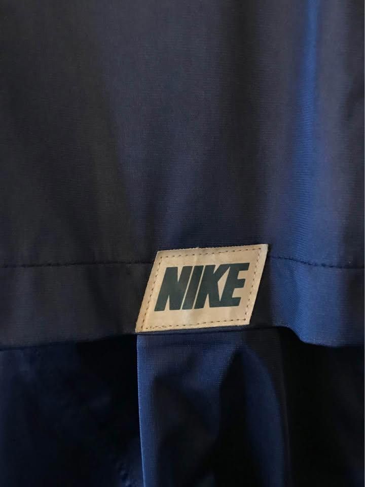 Nike Vintage Nike Silver Tag International Jacket! Size M Size US M / EU 48-50 / 2 - 9 Thumbnail