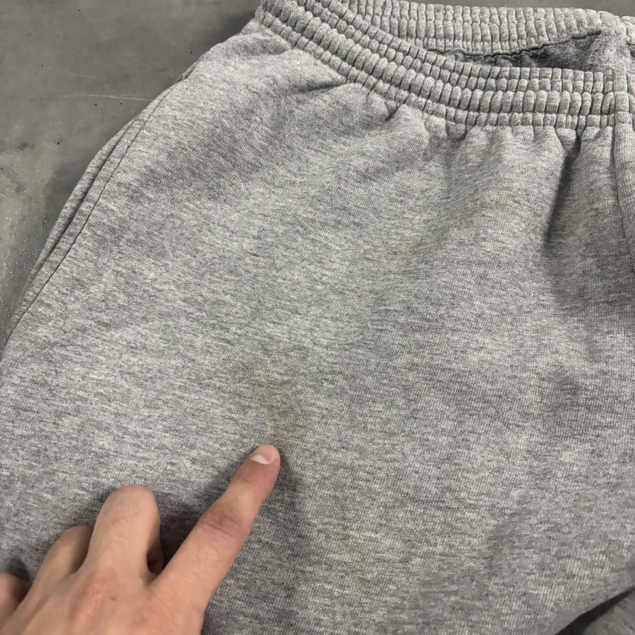 Champion Crazy Vintage Y2K/2000s Light Grey Champion Essential Sweatpants! Size L Size US 32 / EU 48 - 5 Thumbnail