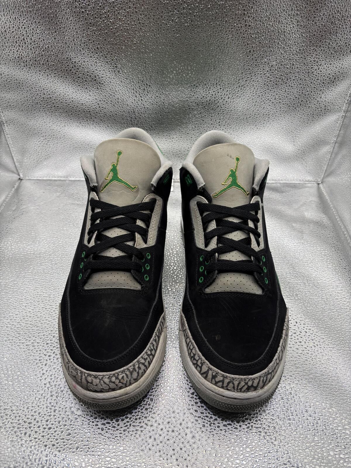 Jordan Brand Air Jordan 3 pine green Size US 11 / EU 44 - 2 Thumbnail