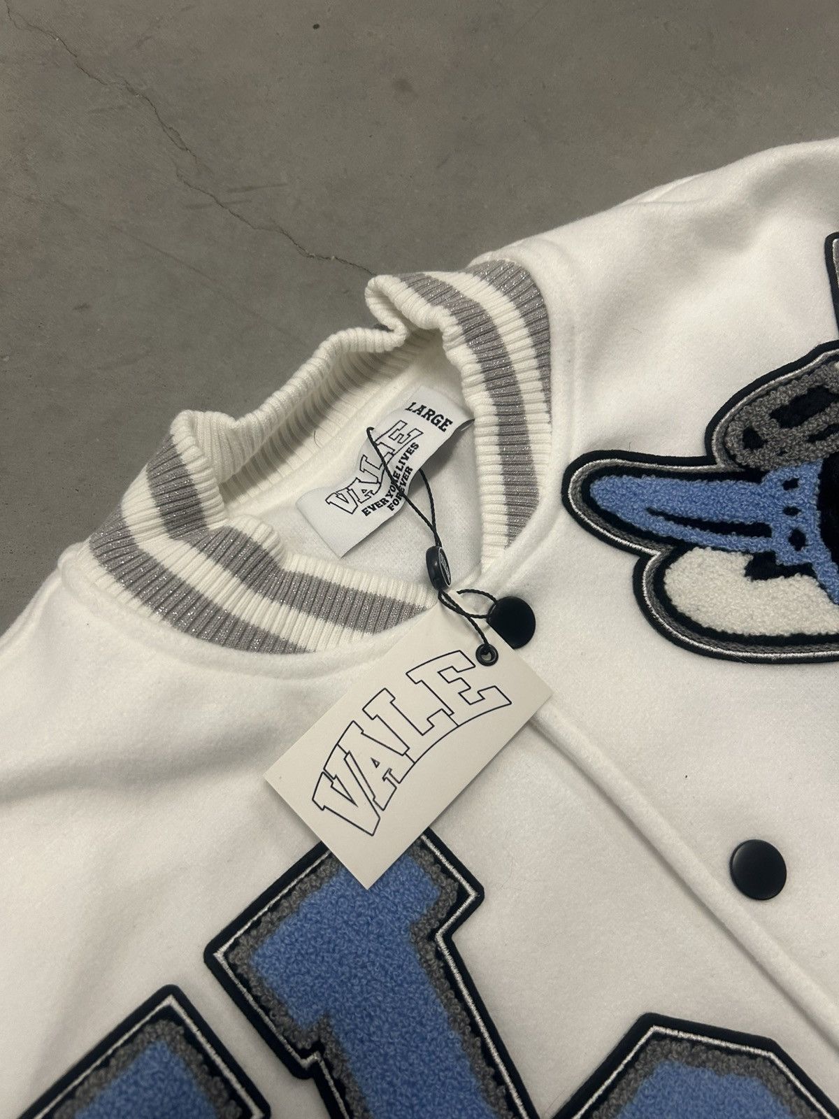 Vale Vale Forever Valley Dreams White Varsity Jacket Size Large Size US L / EU 52-54 / 3 - 3 Thumbnail