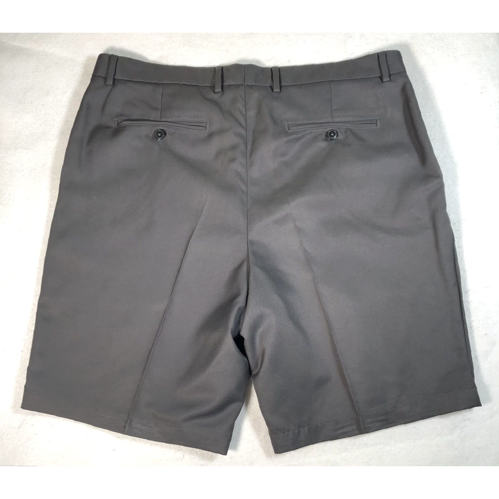 Vintage Greg Norman Golf Shorts 38 Mens Classic Pleated Chino Relaxed Bermuda Casual Pockets Gray 38 Mens Classic Golfing Size US 38 / EU 54 - 5 Thumbnail