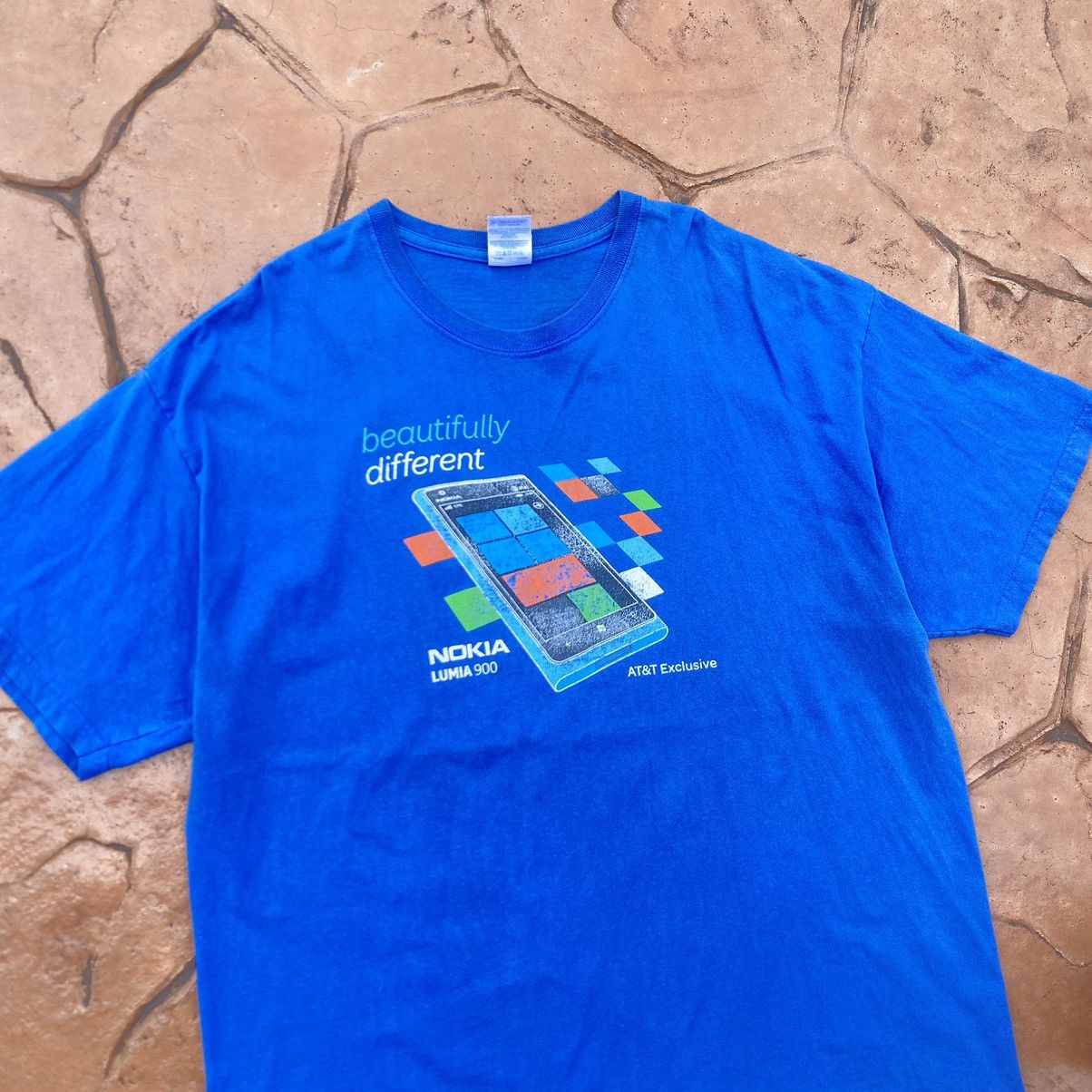 Microsoft Vintage Faded Nokia Lumia 900 Promo ERD GRUNGE TSHIRT Size US XL / EU 56 / 4 - 3 Thumbnail