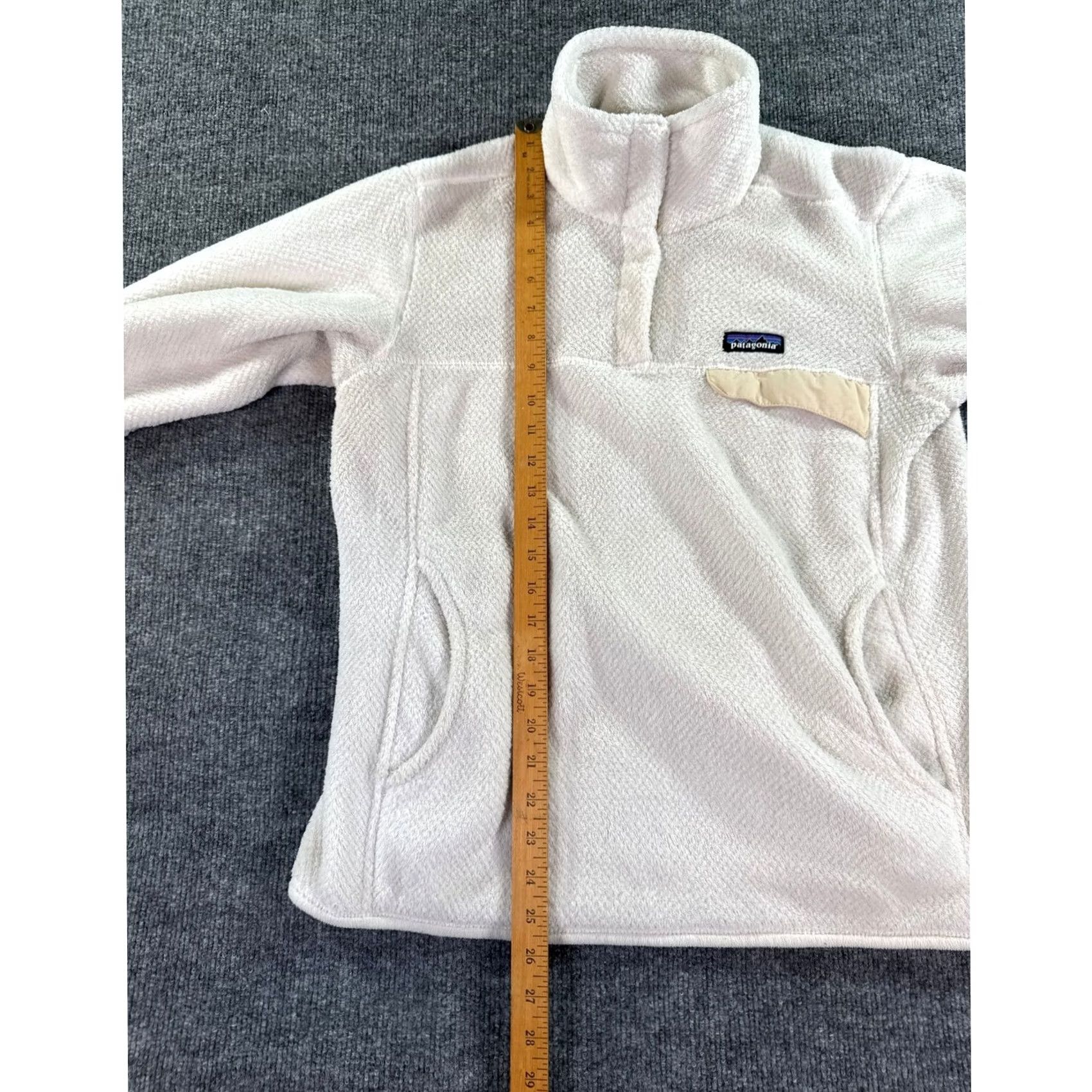 Patagonia Patagonia Re-Tool Snap-T Fleece Pullover Womens Large Cream Polartec Logo Size L / US 10 / IT 46 - 6 Thumbnail