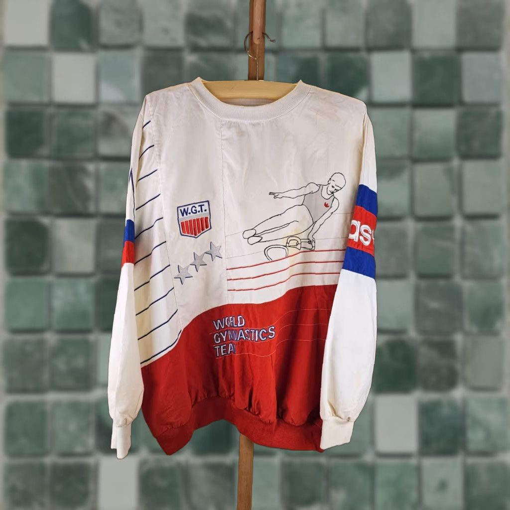 Adidas VINTAGE ADIDAS WORLD GYMNASTIC TEAM OLD SCHOOL SWEATSHIRT XLARGE Pullover 28 32 28 INCH Cross Chest Neck to Cuff Top to Bottom Mens Size US XL / EU 56 / 4 - 1 Thumbnail