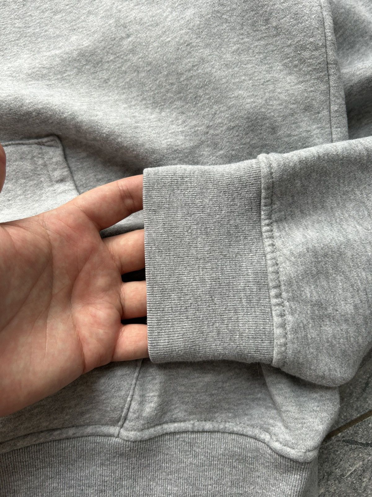Gap Vintage hoodie gap paris big logo y2k boxy fit mans Size US L / EU 52-54 / 3 - 9 Thumbnail