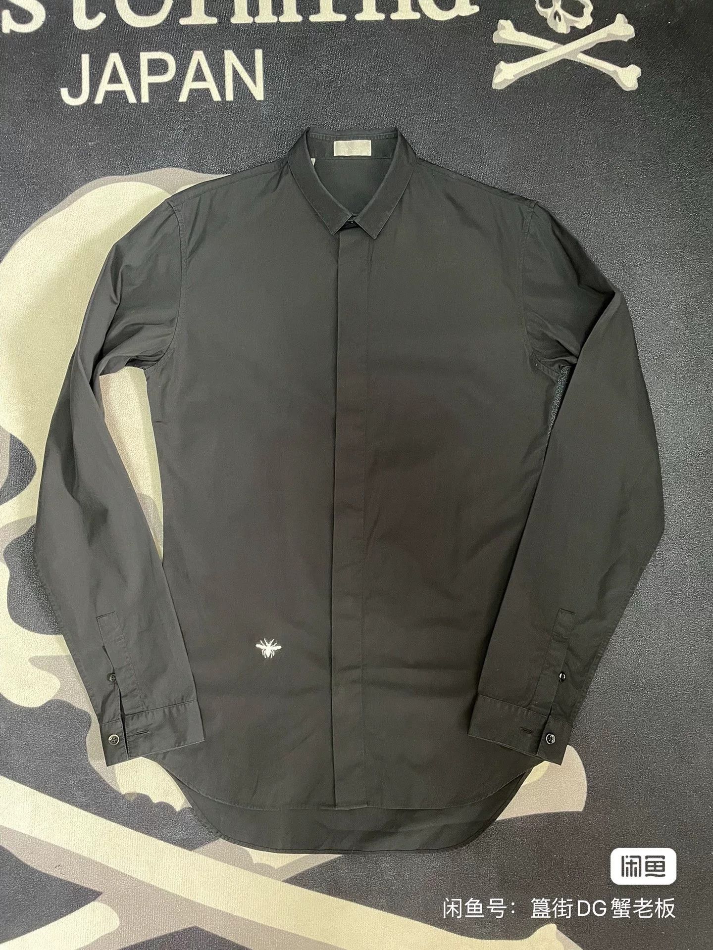 Dior Dior Classic Embroidered Bee Shirt Size US M / EU 48-50 / 2 - 1 Thumbnail