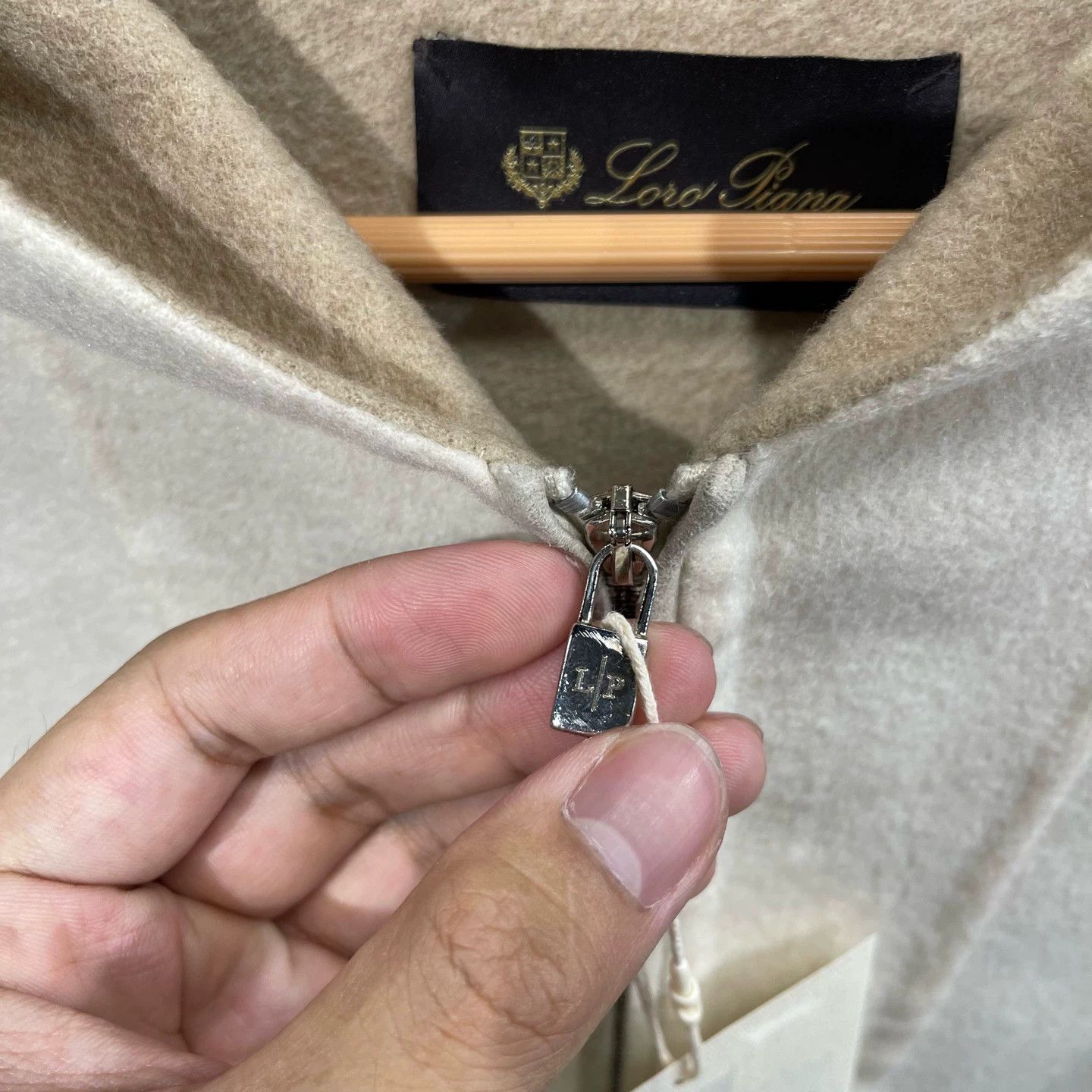 Loro Piana Loro Piana Engraved Zipper Cashmere Coat 44 99 New Size US S / EU 44-46 / 1 - 5 Thumbnail