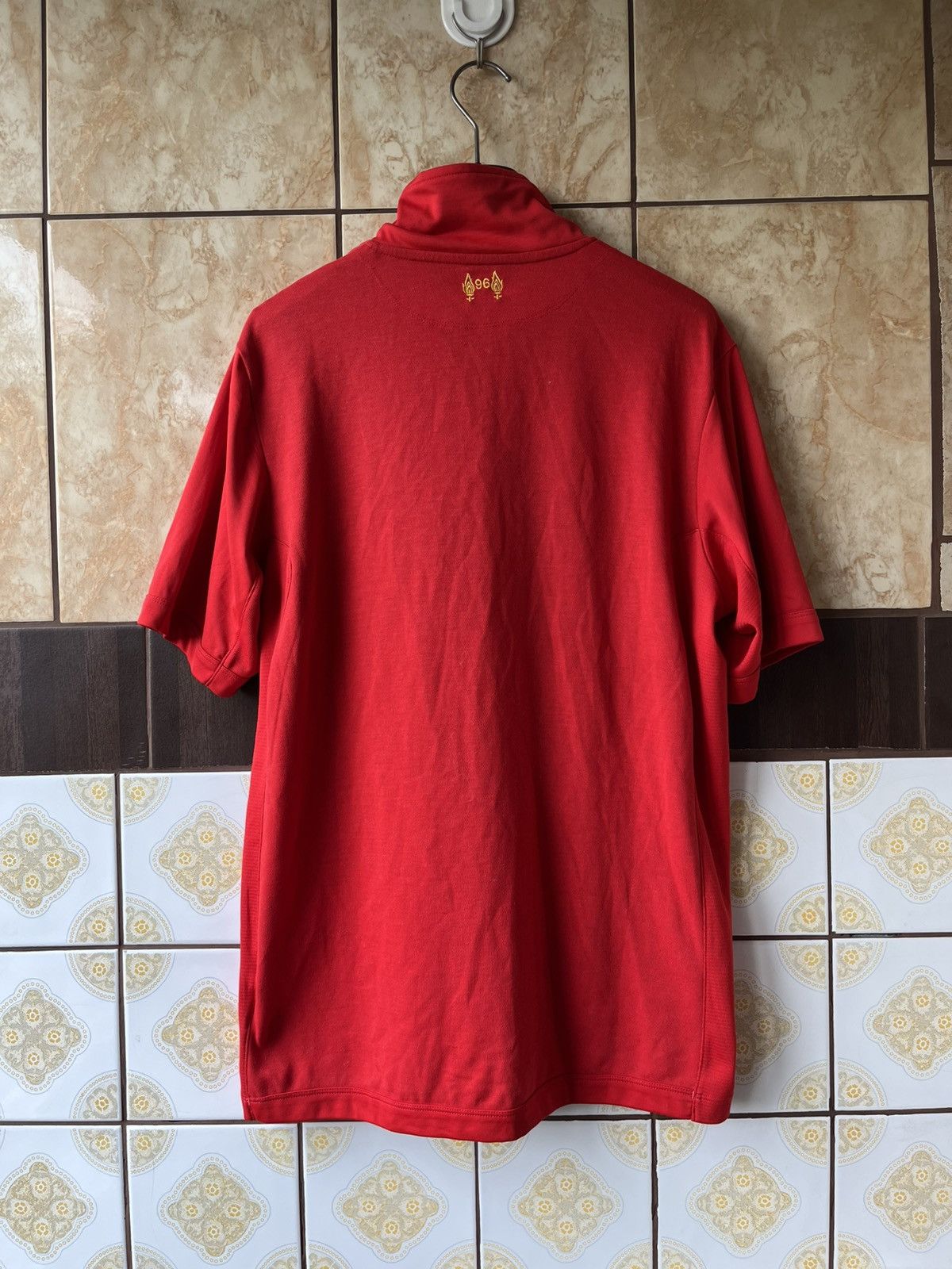 Warrior Warrior Fc Liverpool soccer jersey Size US M / EU 48-50 / 2 - 3 Thumbnail