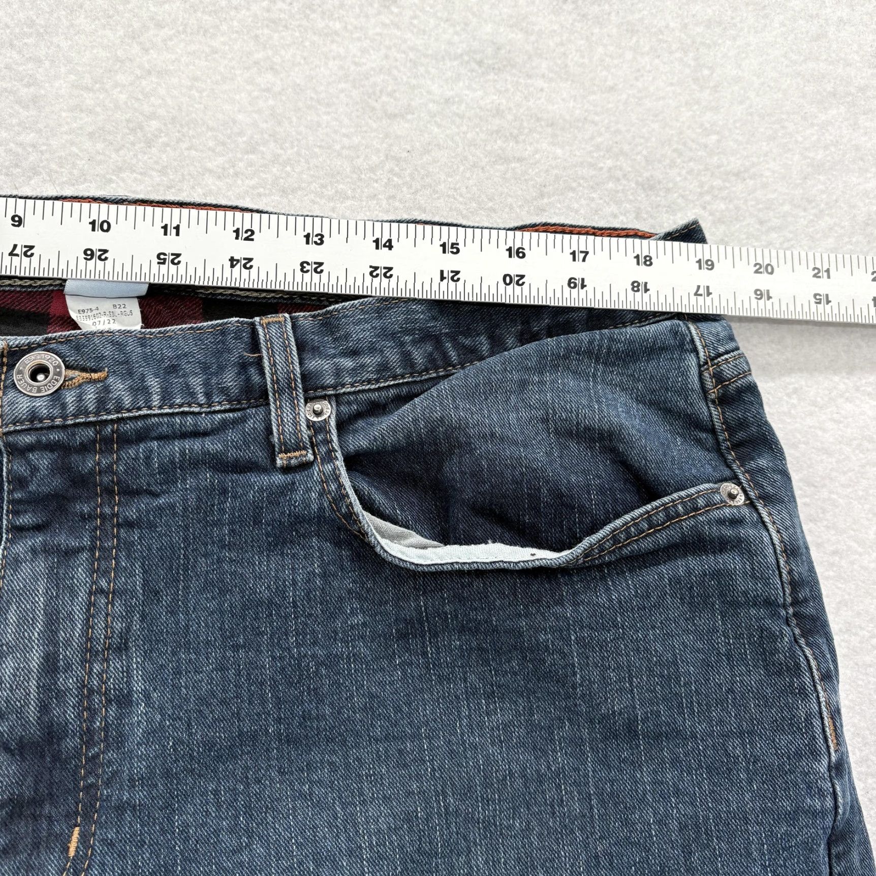 Eddie Bauer Eddie Bauer Jeans Mens 38x30 Blue Medium Wash Denim Straight Fit Flannel Lined Jeans Size US 38 / EU 54 - 7 Thumbnail