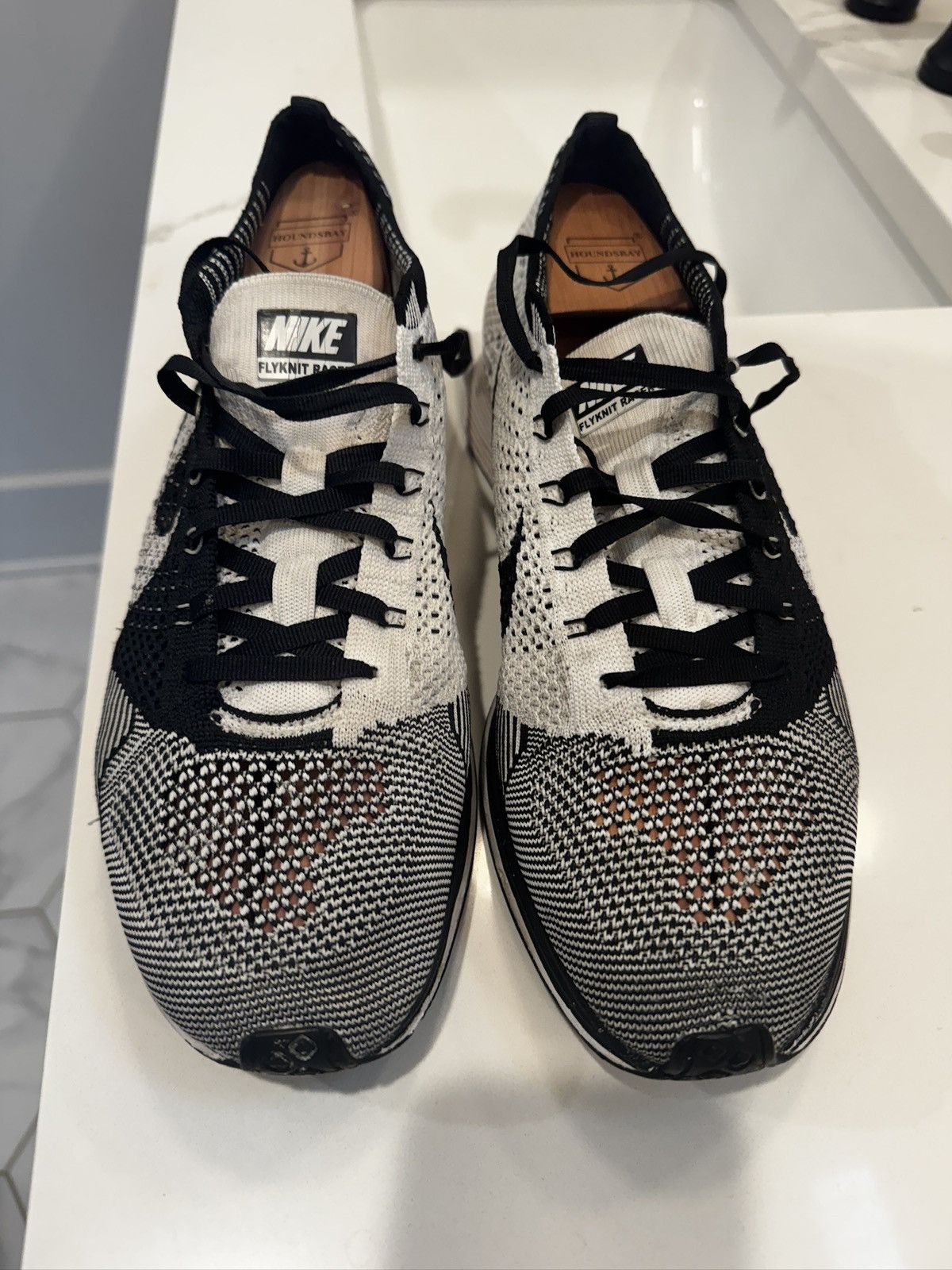 Nike Nike Flyknit Racer Black White Volt 11.5 Size US 11.5 / EU 44-45 - 7 Thumbnail