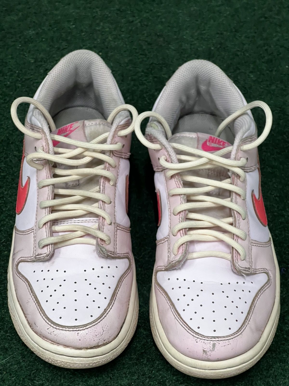 Nike Nike Dunk Low Triple Pink GS Size US 5.5 / IT 35.5 - 2 Thumbnail