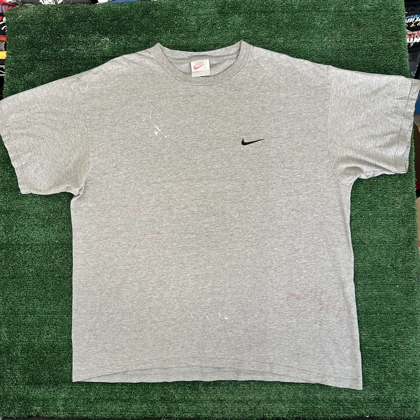 Nike Vintage 90s Nike Mini Swoosh T-Shirt Gray L Embroidered Dist Size US L / EU 52-54 / 3 - 1 Thumbnail