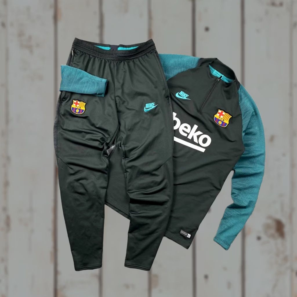 Nike Nike Tracksuit Shirt? 1/4 Zip? Retro? No—Keep to original words: Nike Barcelona 1/4 Zip Tracksuit 2019 2020 Drill Top And Pants Men Size S Black Size 36R - 1 Thumbnail