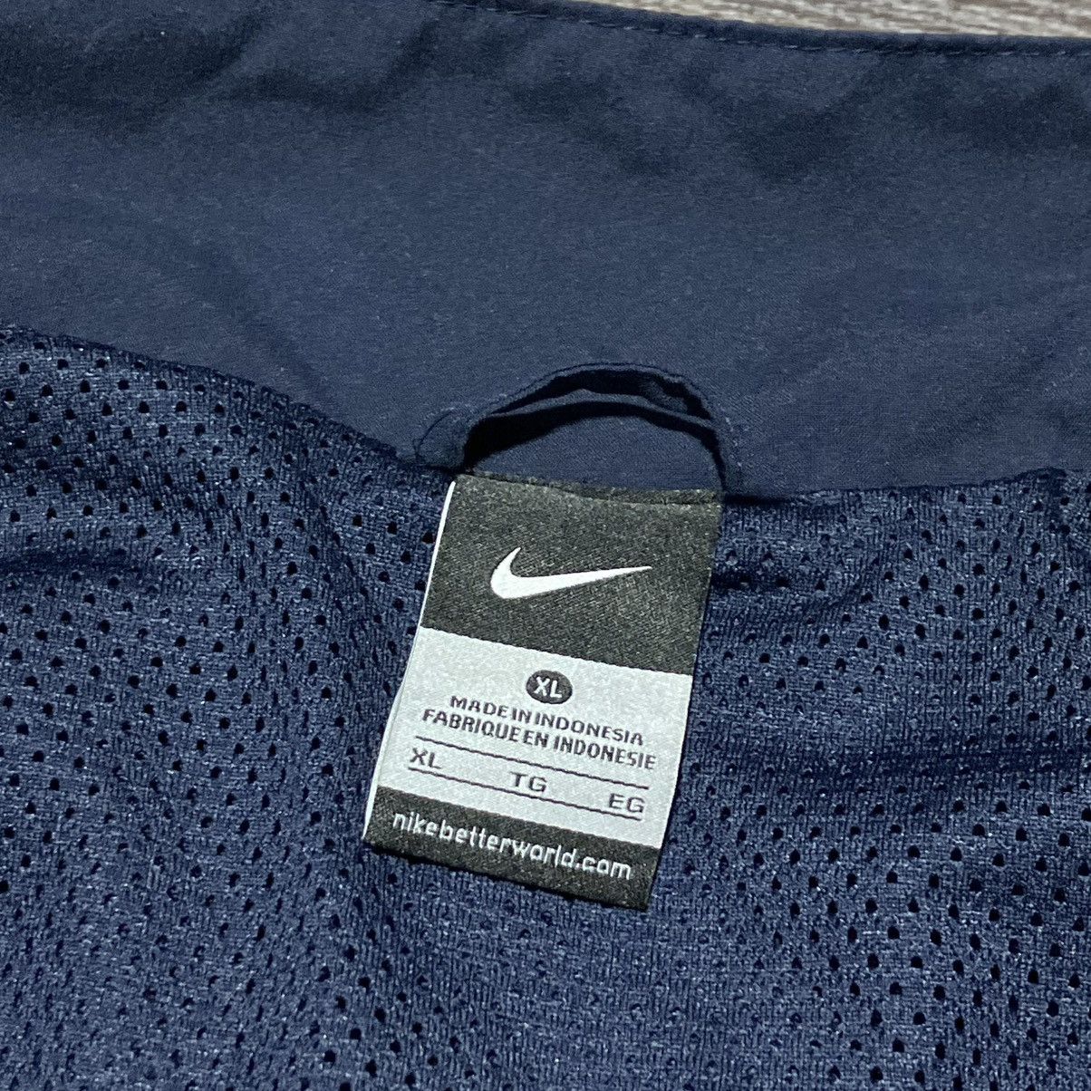 Nike Vintage NIKE Embroidered Mini Swoosh Baggy Fit Tracksuit Size US XL / EU 56 / 4 - 11 Thumbnail